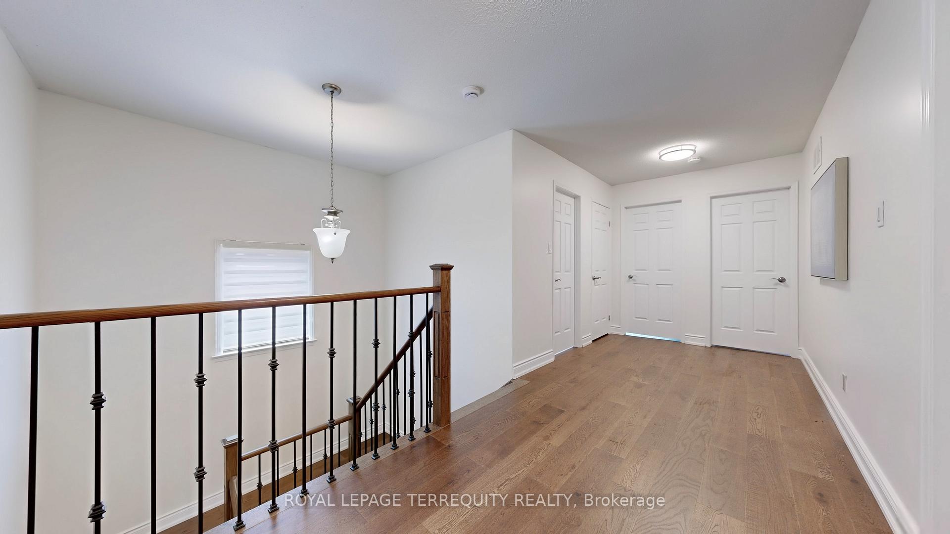 Photo 23 of 8 Couperthwaite Crescent, Markham, Unionville — HOMEH