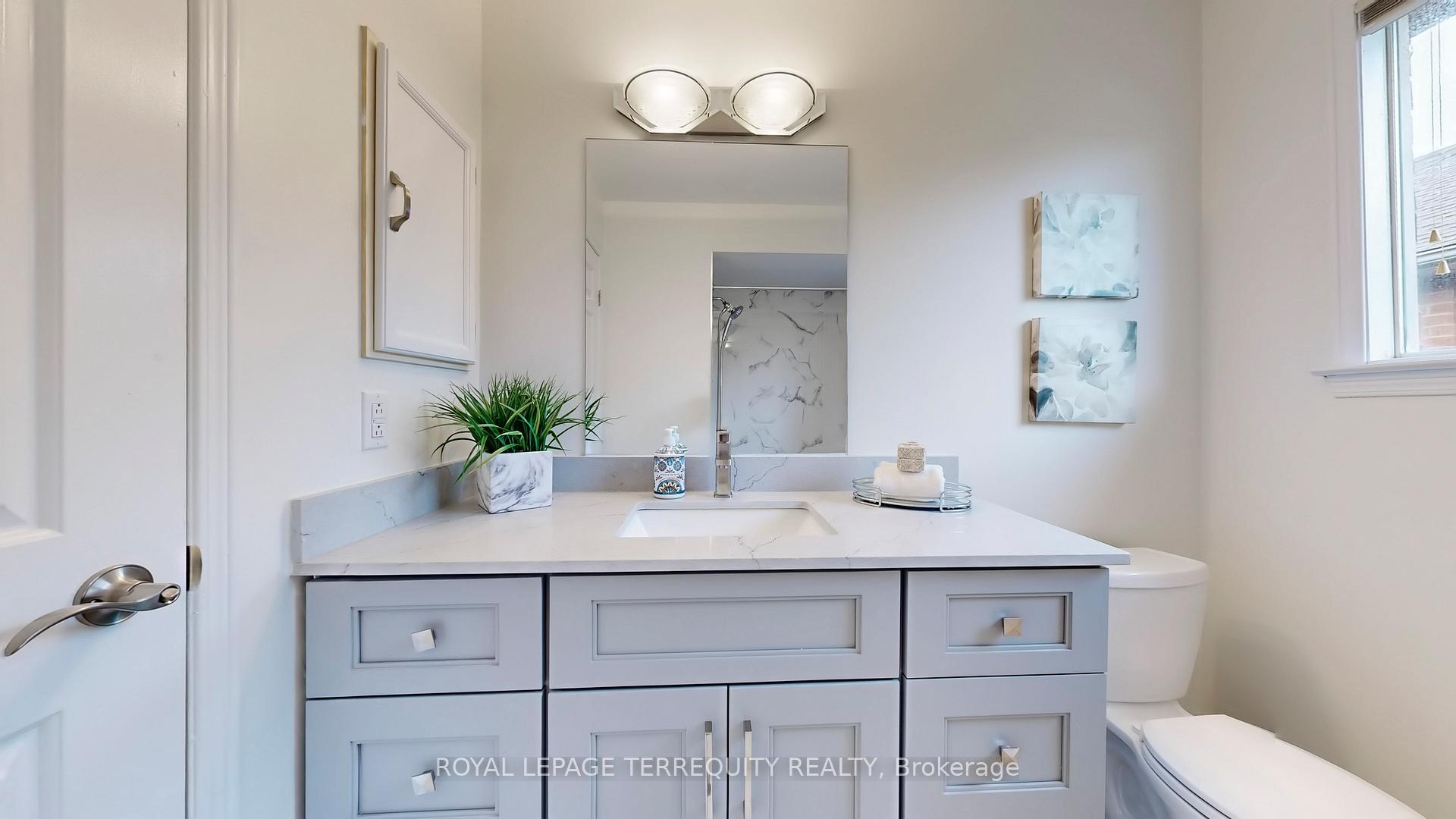 Photo 34 of 8 Couperthwaite Crescent, Markham, Unionville — HOMEH