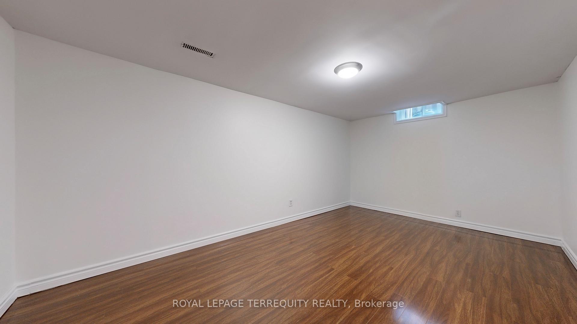 Photo 37 of 8 Couperthwaite Crescent, Markham, Unionville — HOMEH