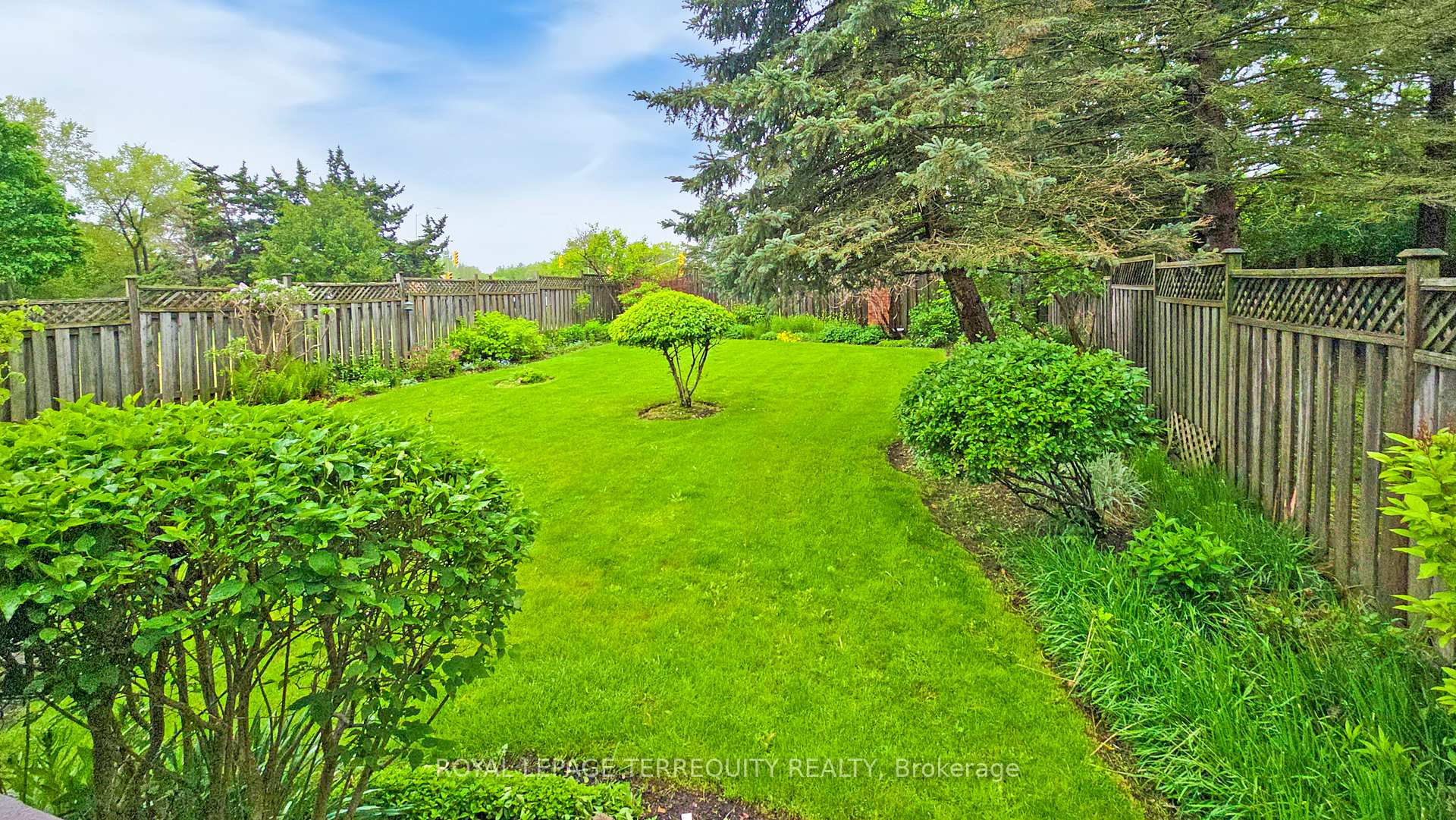 Photo 41 of 8 Couperthwaite Crescent, Markham, Unionville — HOMEH