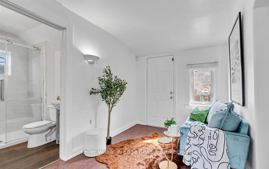 Photo 2 of Unit 3, 10 Rutherford Avenue, Hamilton, St. Clair — HOMEH
