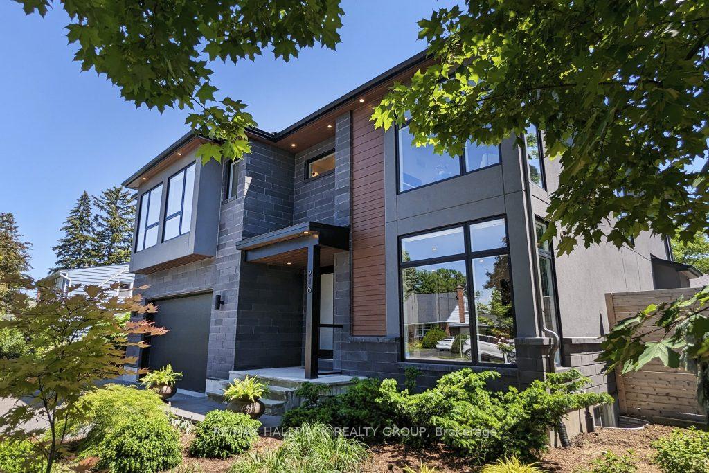 Photo 2 of 216 Hudson Avenue, Ottawa, Courtland Park — HOMEH