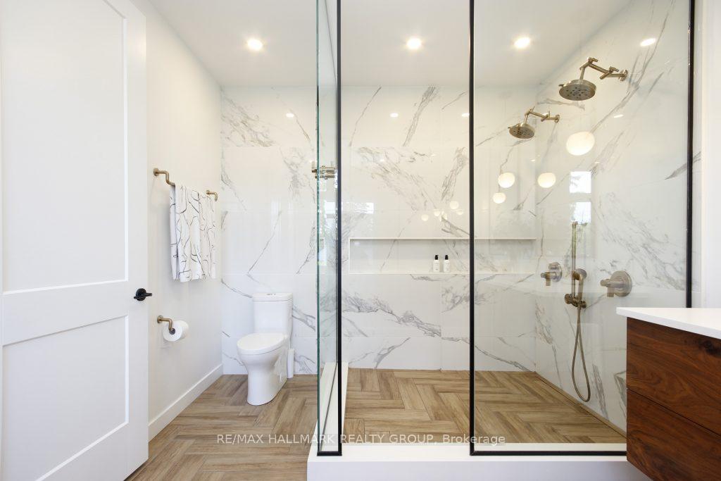 Photo 27 of 216 Hudson Avenue, Ottawa, Courtland Park — HOMEH