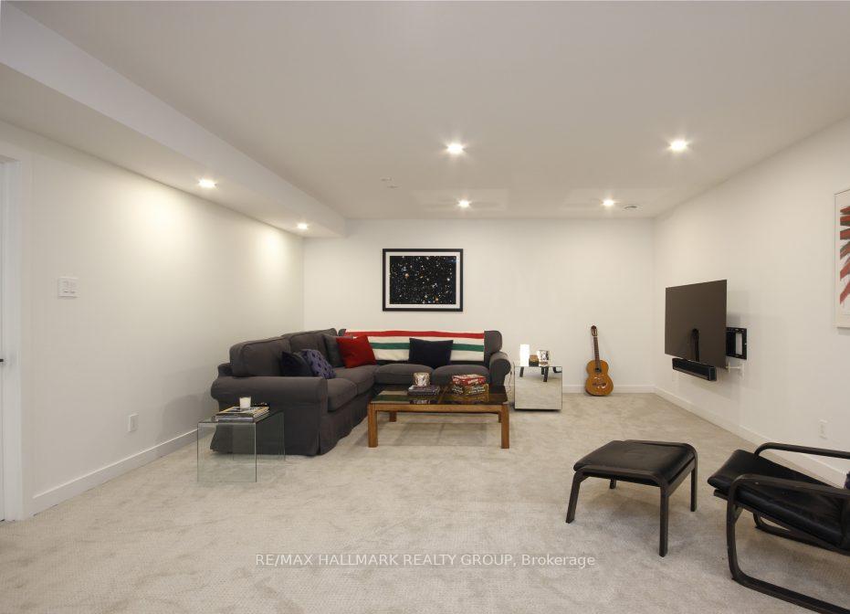 Photo 34 of 216 Hudson Avenue, Ottawa, Courtland Park — HOMEH