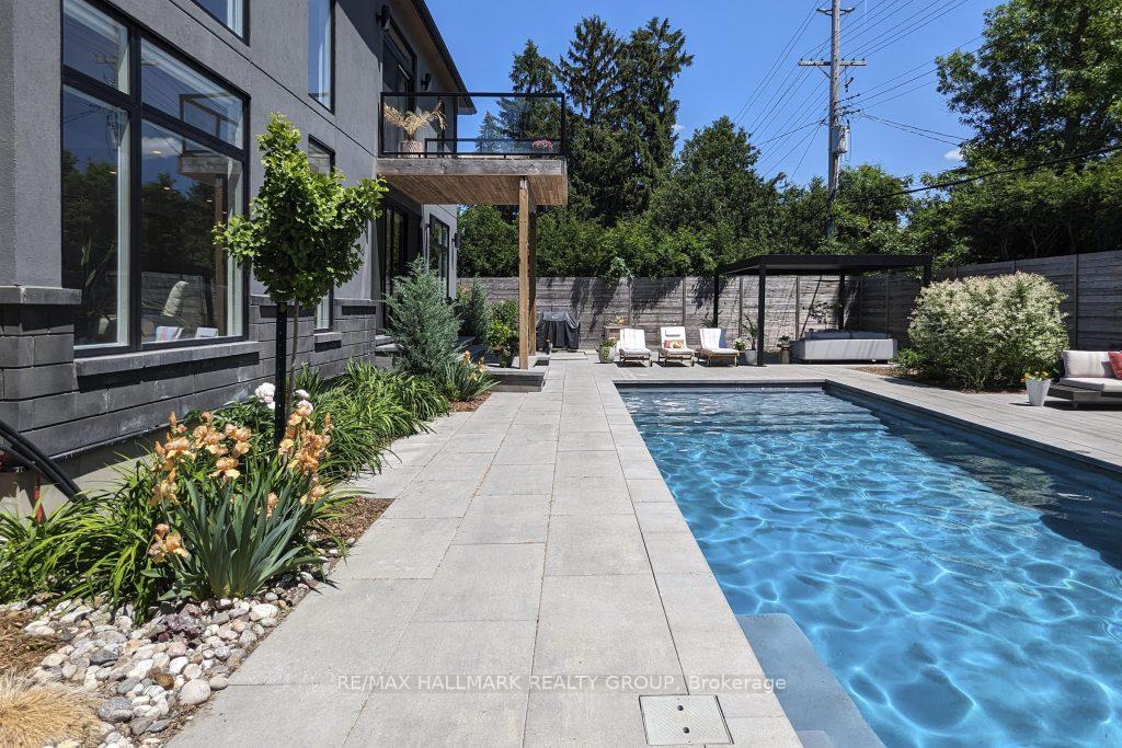 Photo 43 of 216 Hudson Avenue, Ottawa, Courtland Park — HOMEH