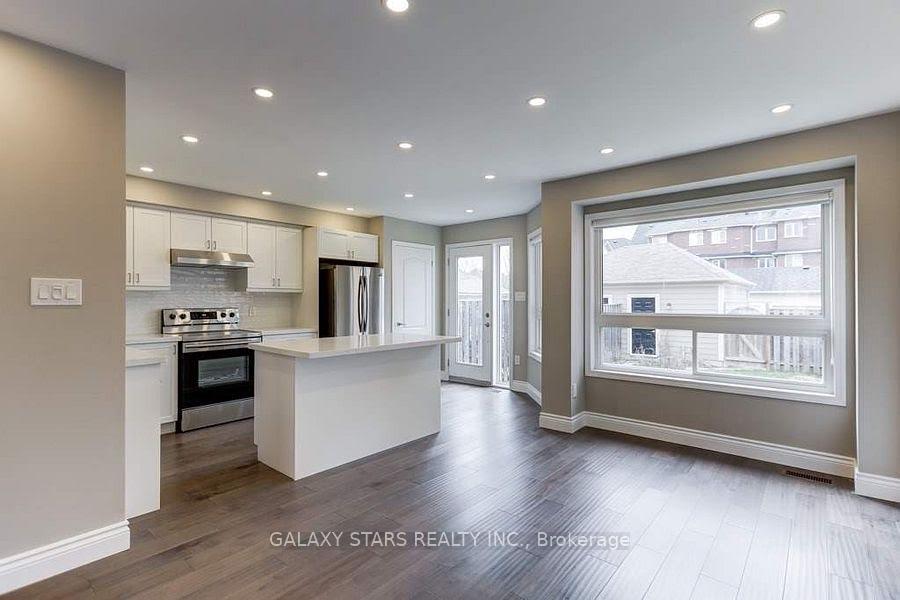 Photo 4 of 33 Lappe Avenue, Markham, Cornell — HOMEH