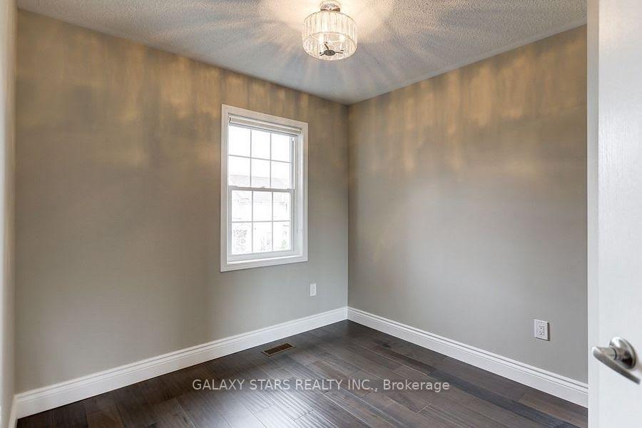 Photo 10 of 33 Lappe Avenue, Markham, Cornell — HOMEH