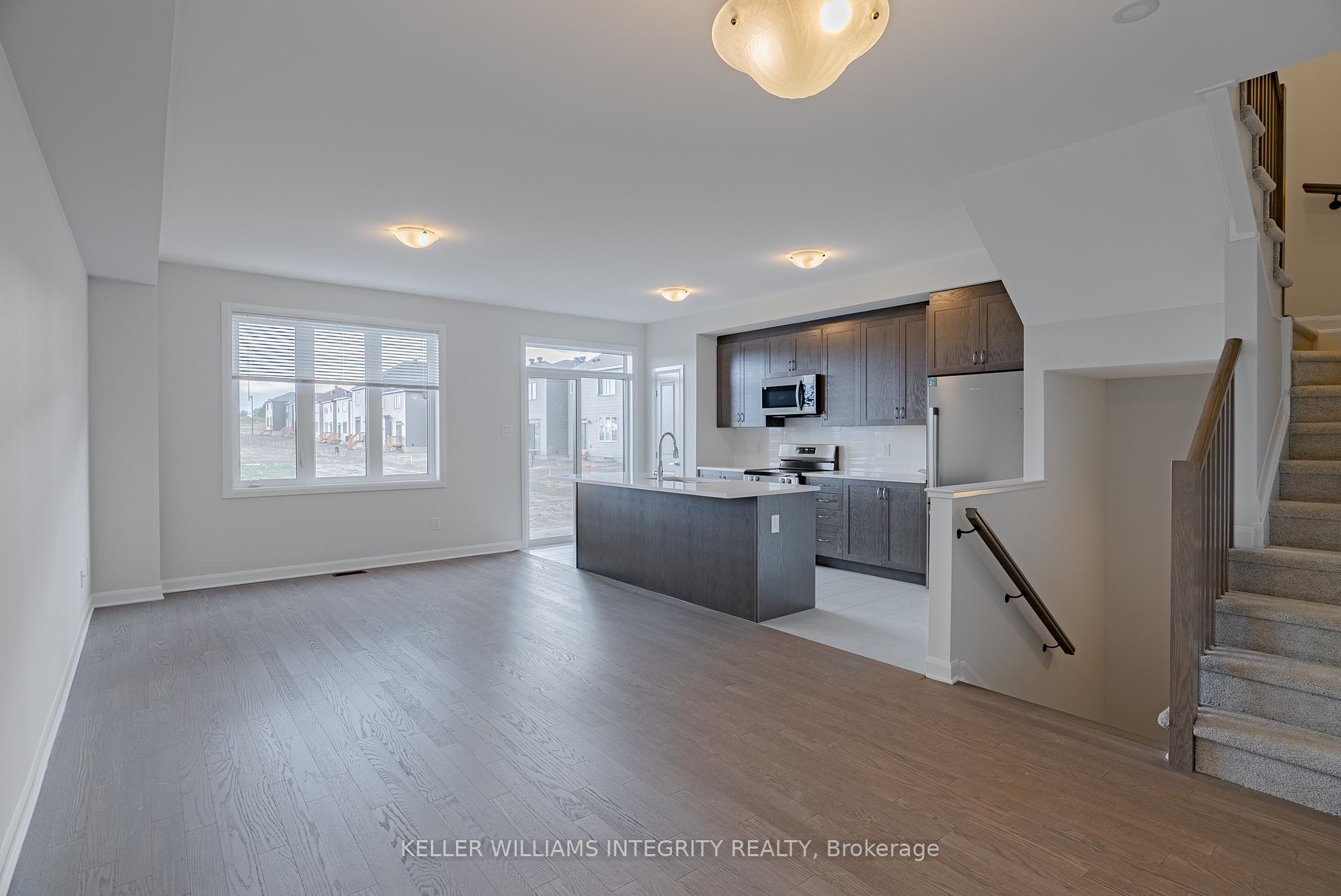 Photo 5 of 310 Gisborne Place, Ottawa, Kanata - Morgan's Grant/South March — HOMEH