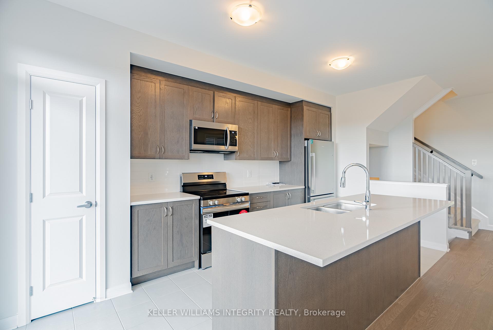 Photo 7 of 310 Gisborne Place, Ottawa, Kanata - Morgan's Grant/South March — HOMEH