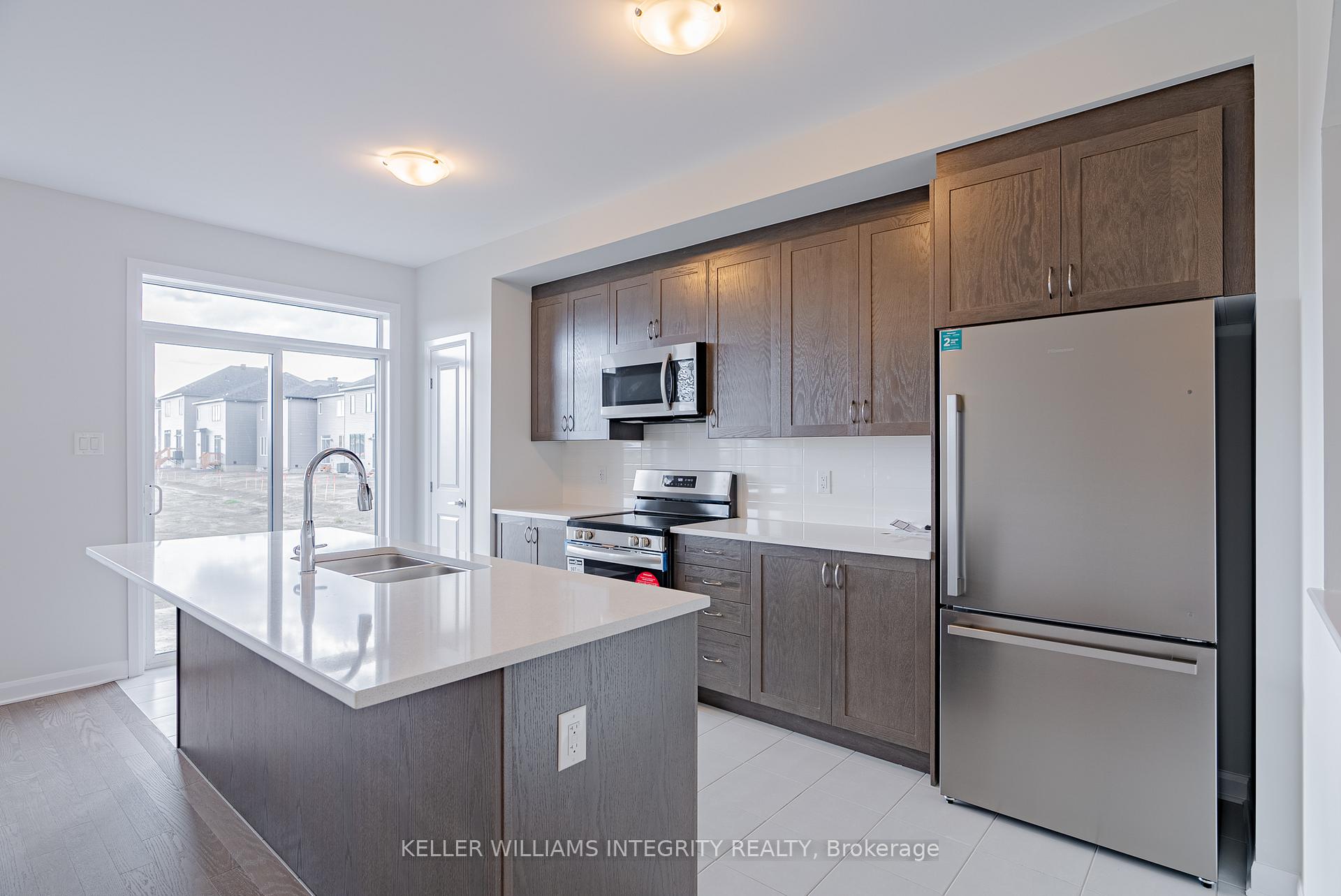 Photo 8 of 310 Gisborne Place, Ottawa, Kanata - Morgan's Grant/South March — HOMEH