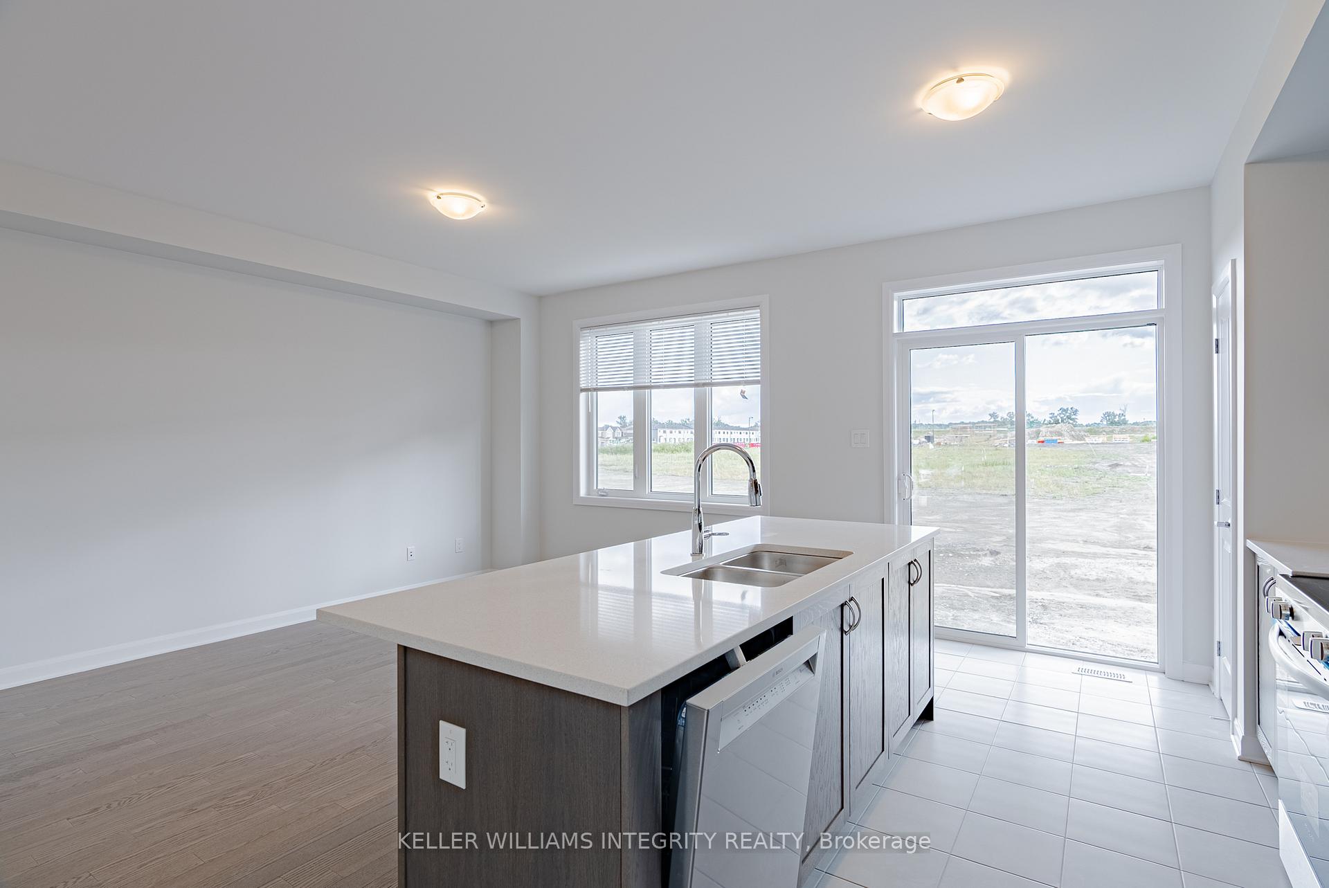 Photo 10 of 310 Gisborne Place, Ottawa, Kanata - Morgan's Grant/South March — HOMEH