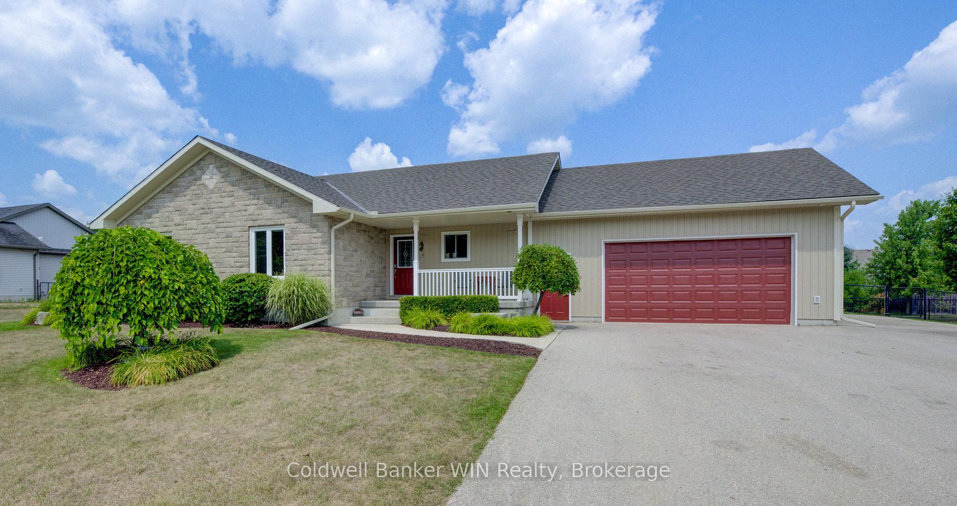 Photo 3 of 22 Regency Drive, Minto — HOMEH