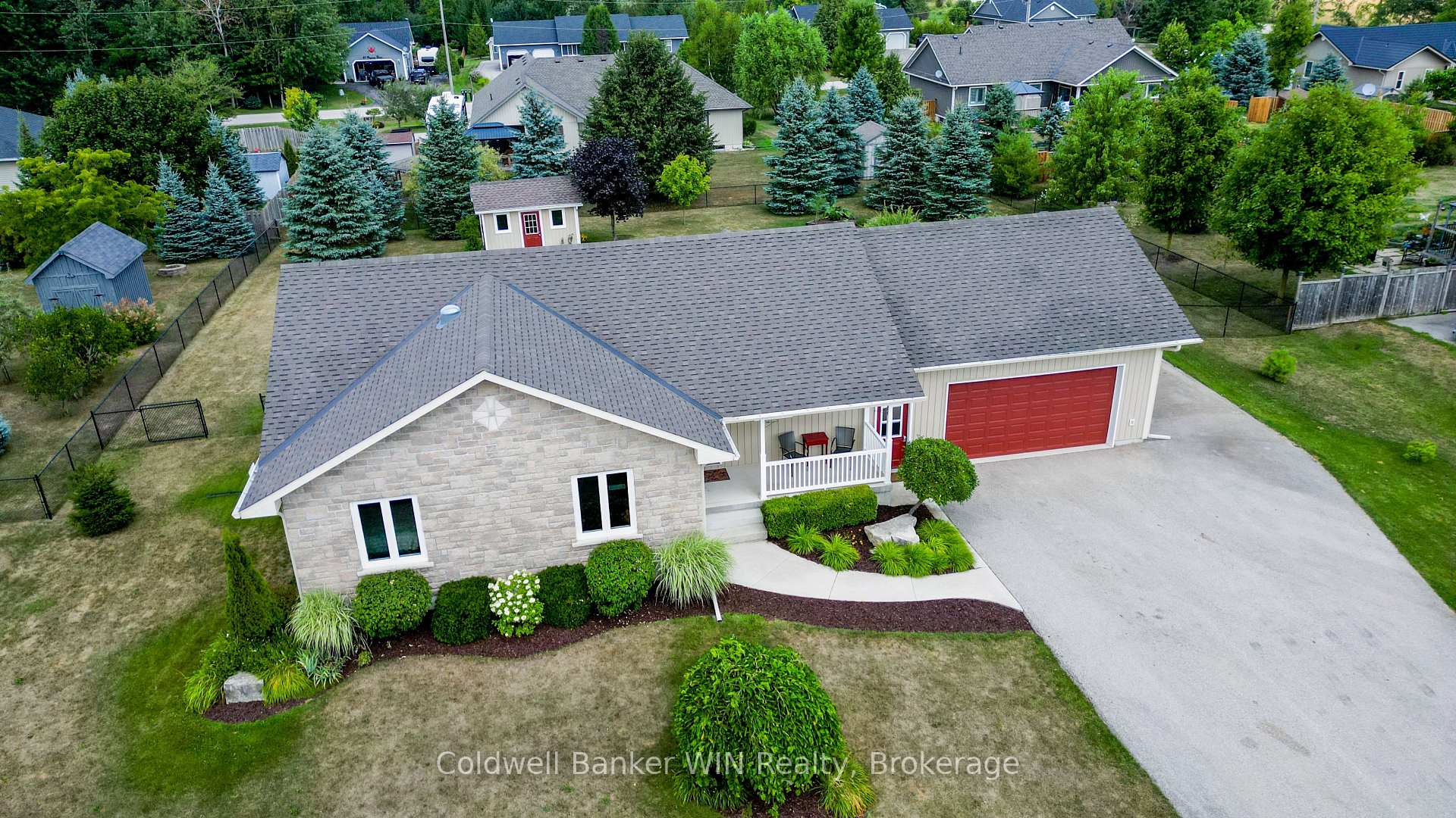 Photo 4 of 22 Regency Drive, Minto — HOMEH