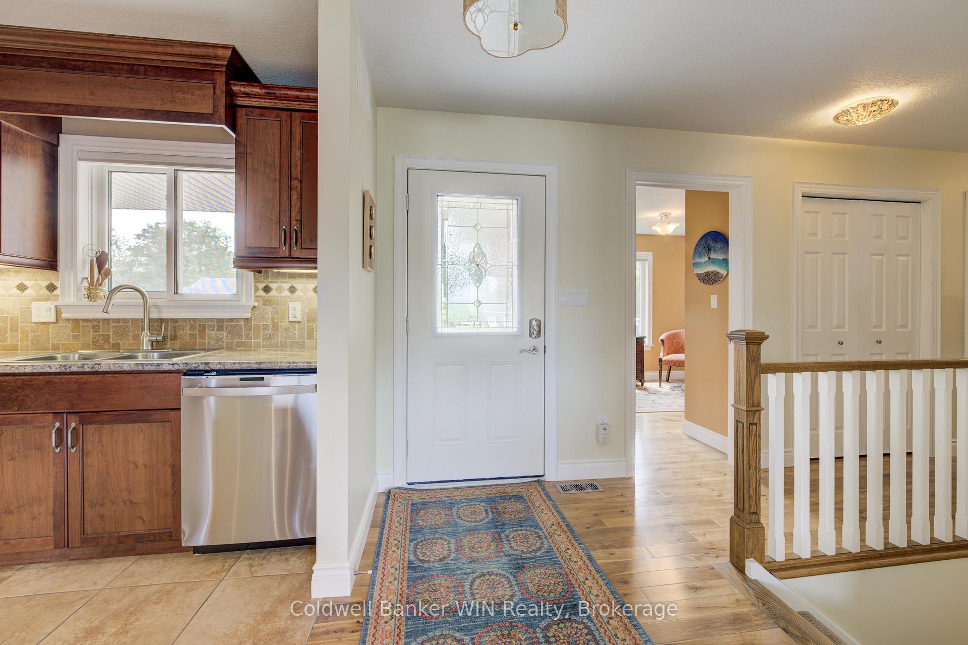 Photo 5 of 22 Regency Drive, Minto — HOMEH
