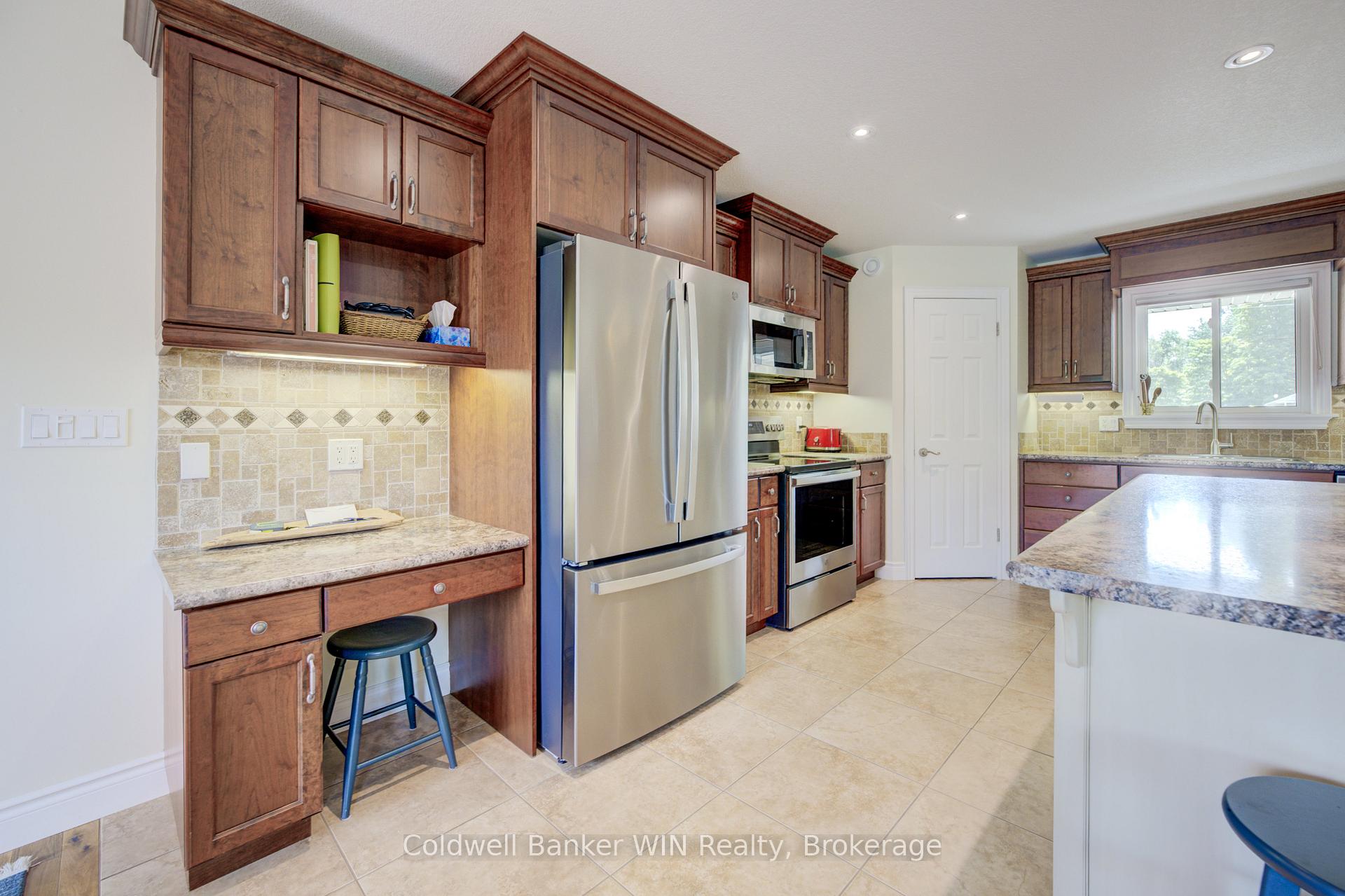 Photo 7 of 22 Regency Drive, Minto — HOMEH