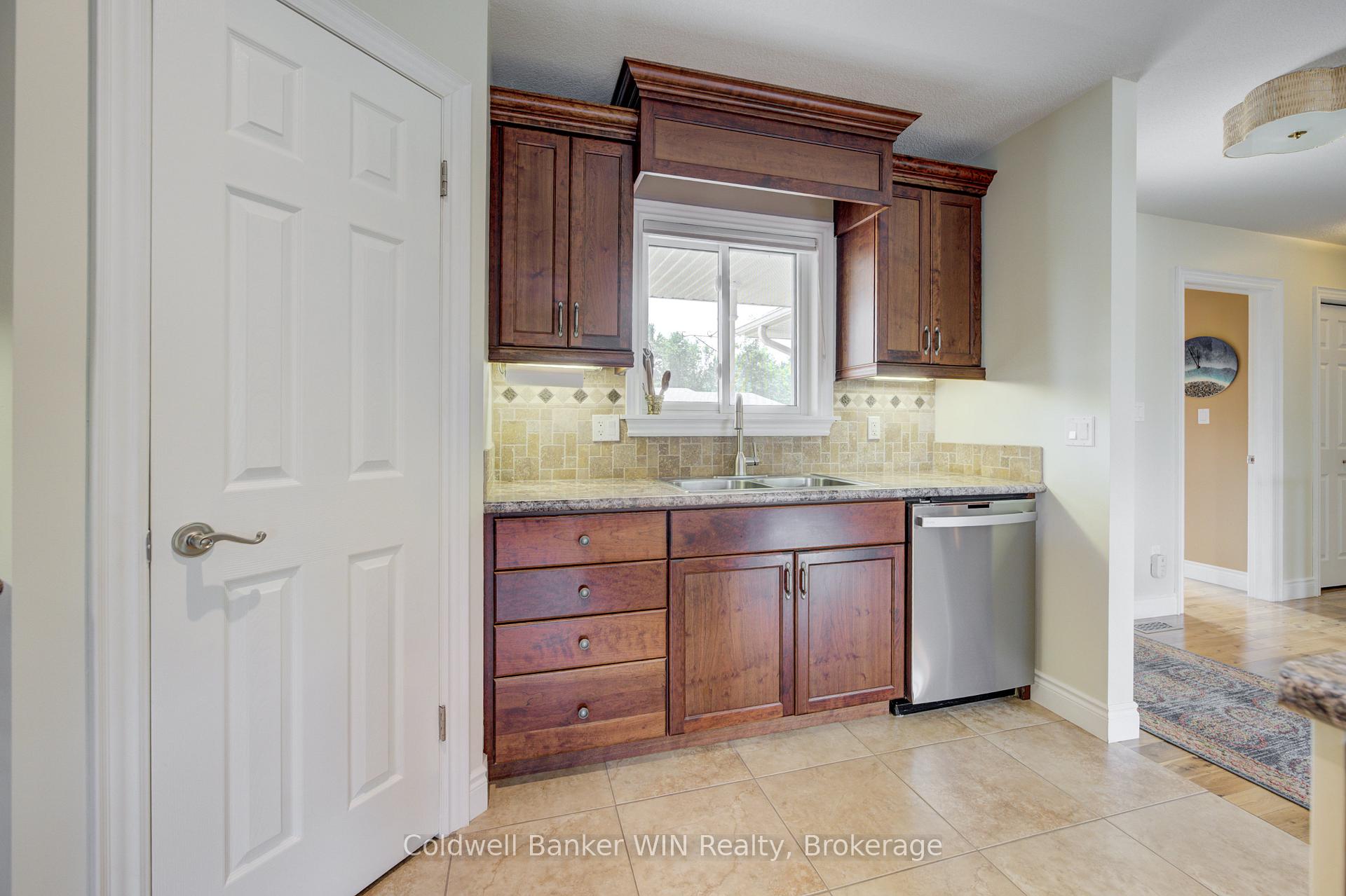 Photo 9 of 22 Regency Drive, Minto — HOMEH