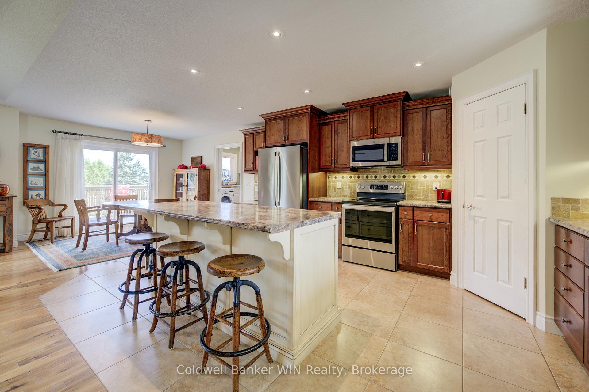 Photo 10 of 22 Regency Drive, Minto — HOMEH