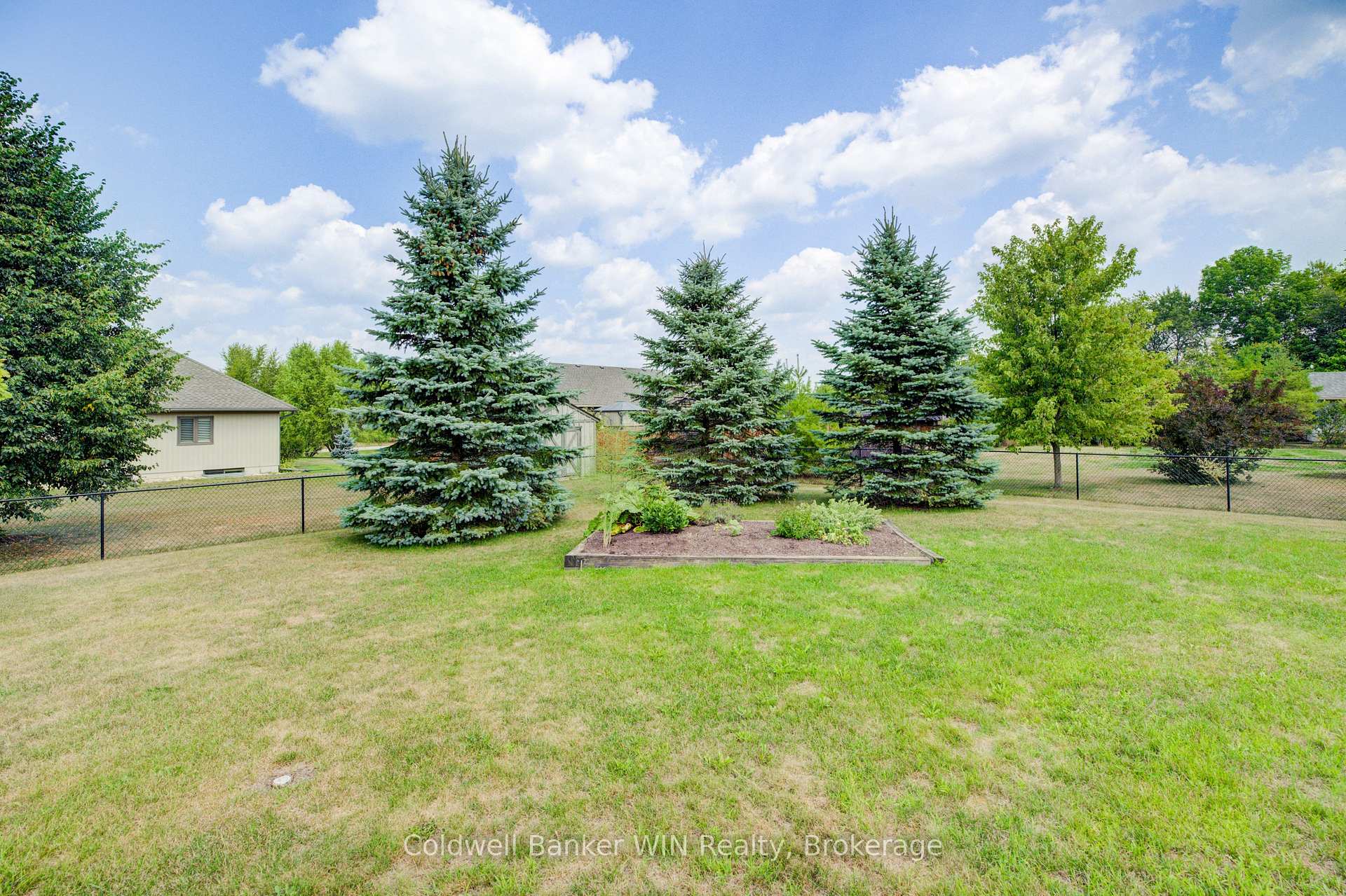 Photo 43 of 22 Regency Drive, Minto — HOMEH