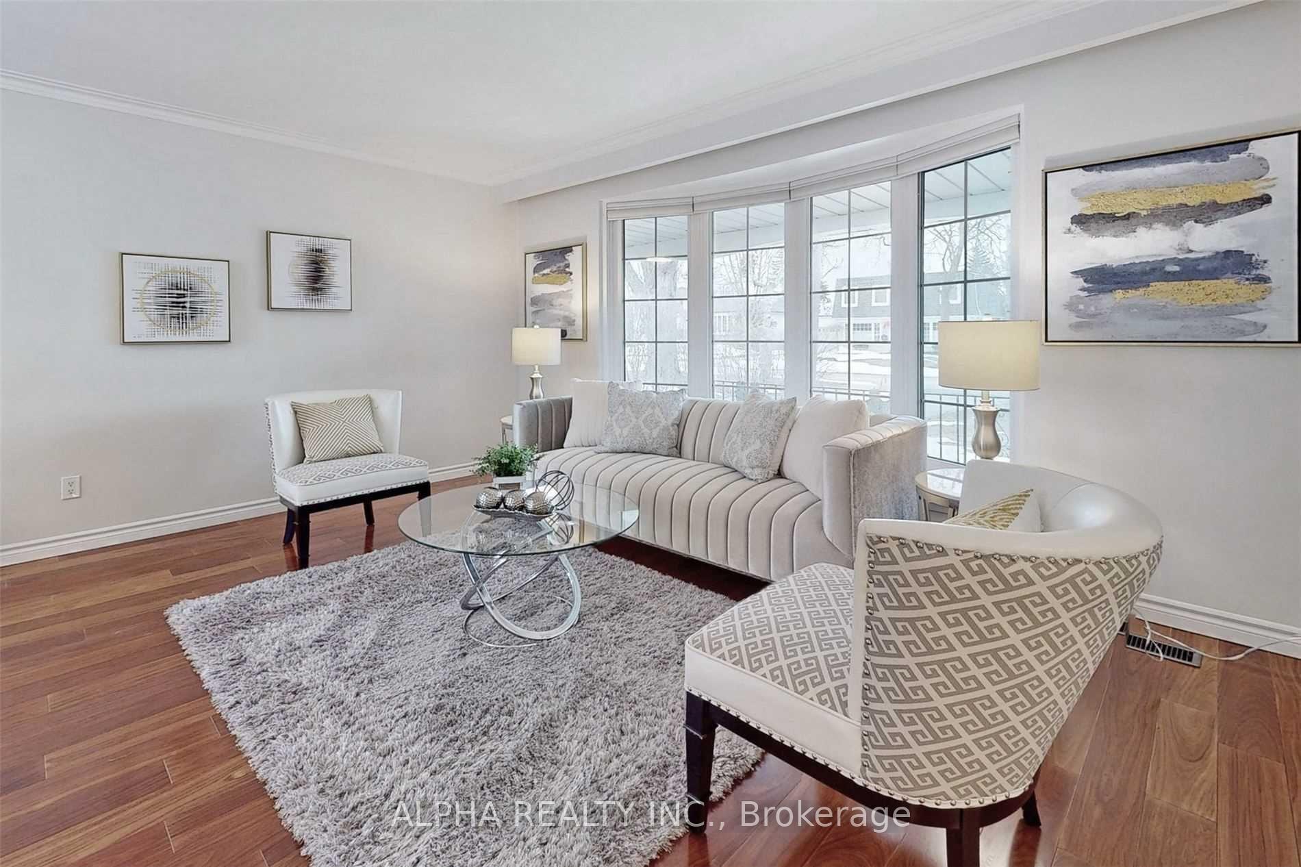 Photo 3 of 80 Lincoln Green Drive, Markham, Bullock — HOMEH