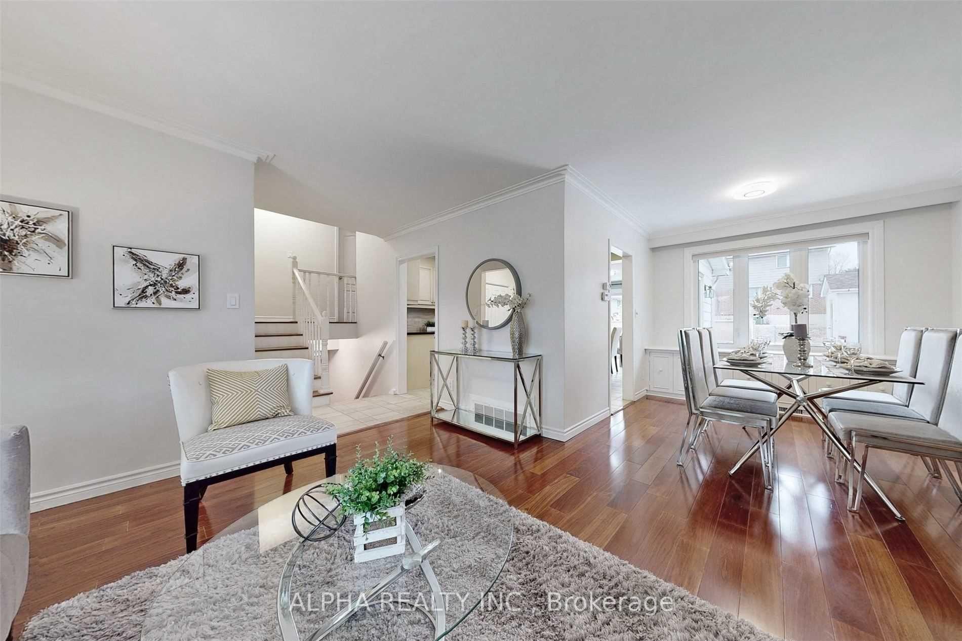 Photo 6 of 80 Lincoln Green Drive, Markham, Bullock — HOMEH
