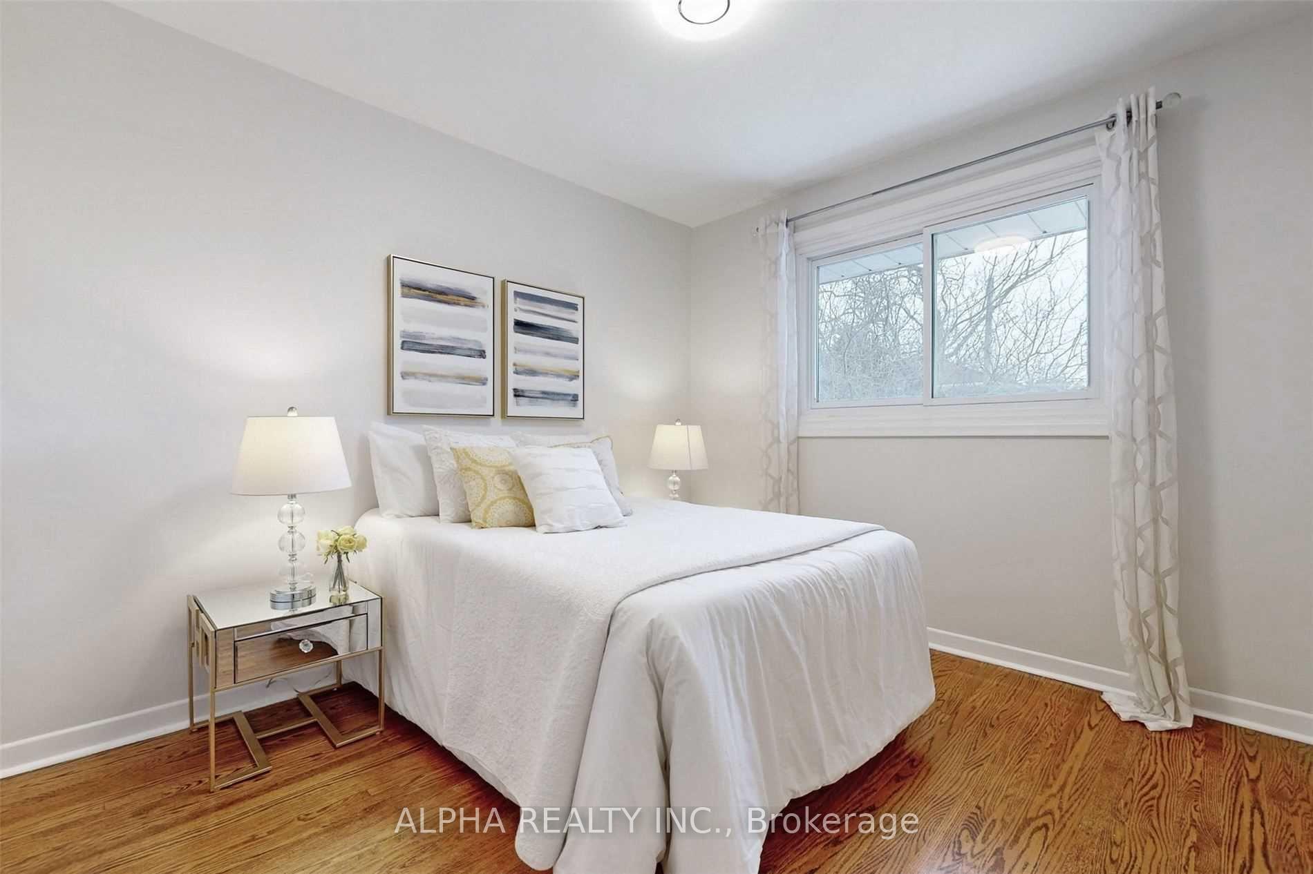 Photo 19 of 80 Lincoln Green Drive, Markham, Bullock — HOMEH
