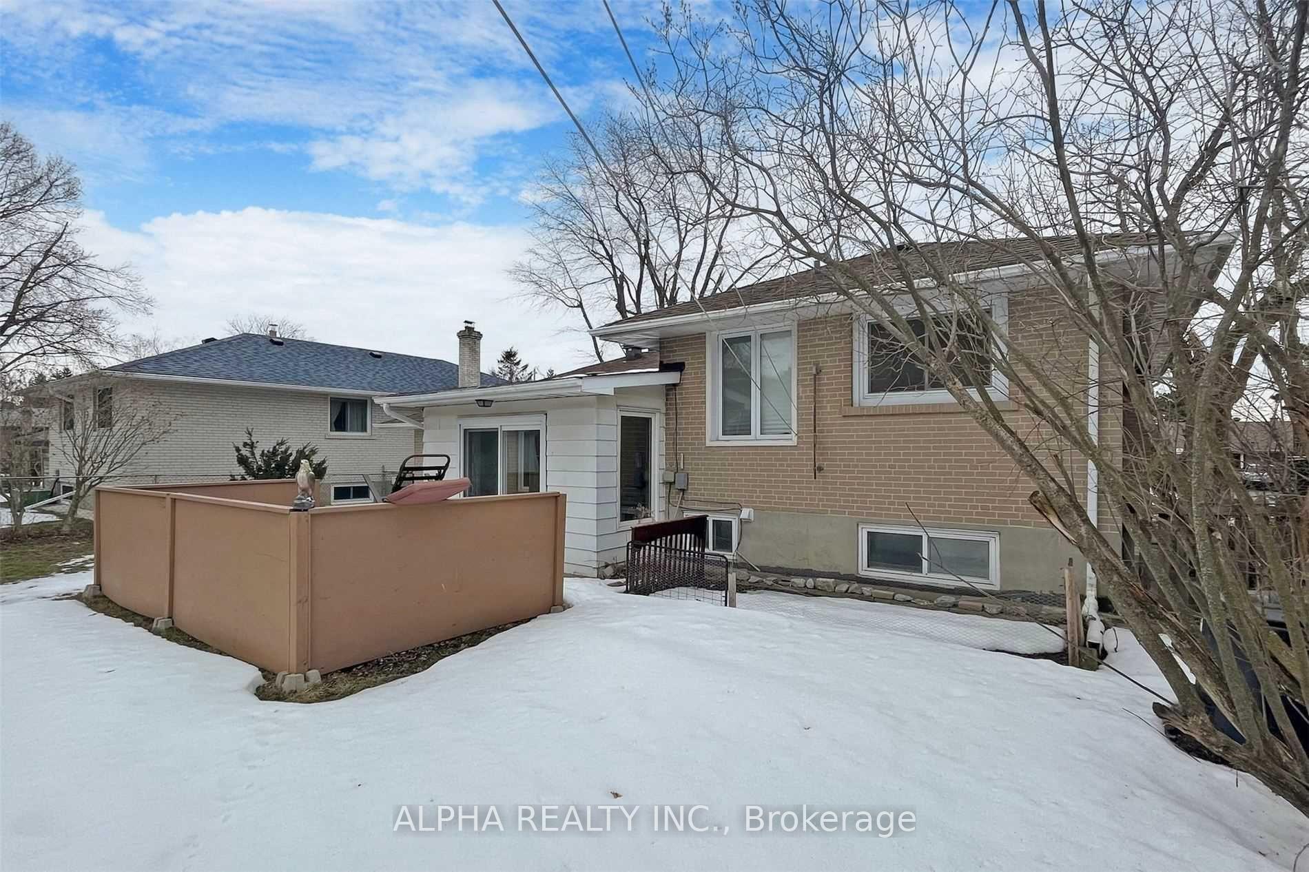 Photo 34 of 80 Lincoln Green Drive, Markham, Bullock — HOMEH