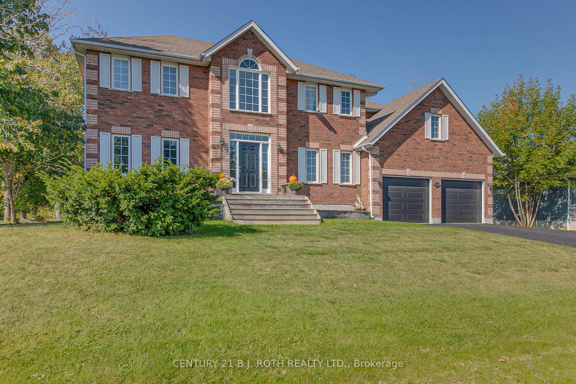 Photo 3 of 3684 Kimberley Street, Innisfil, Rural Innisfil — HOMEH