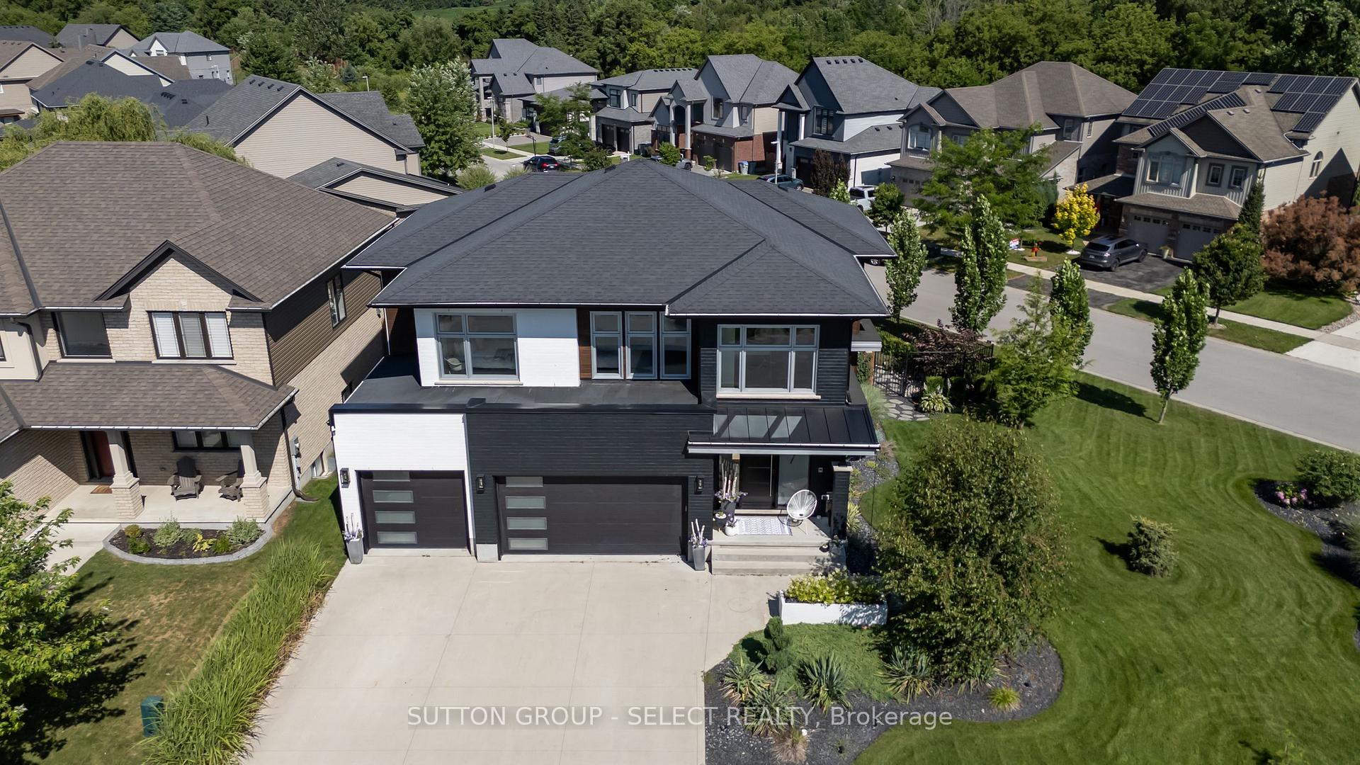 Photo 1 of 7 Valleyview Crescent, Middlesex Centre, Komoka — HOMEH
