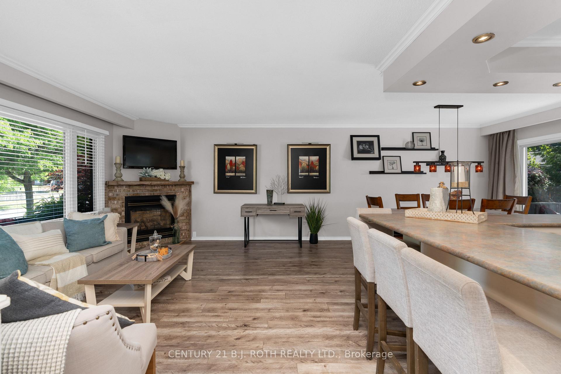 Photo 5 of 119 Parkway Avenue, Markham, Markham Village — HOMEH