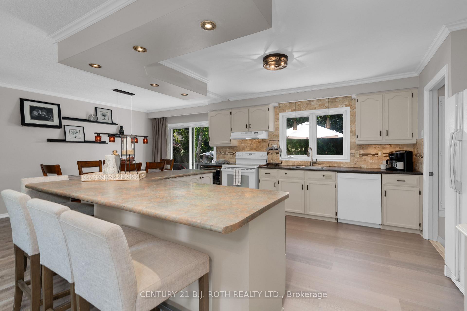 Photo 9 of 119 Parkway Avenue, Markham, Markham Village — HOMEH