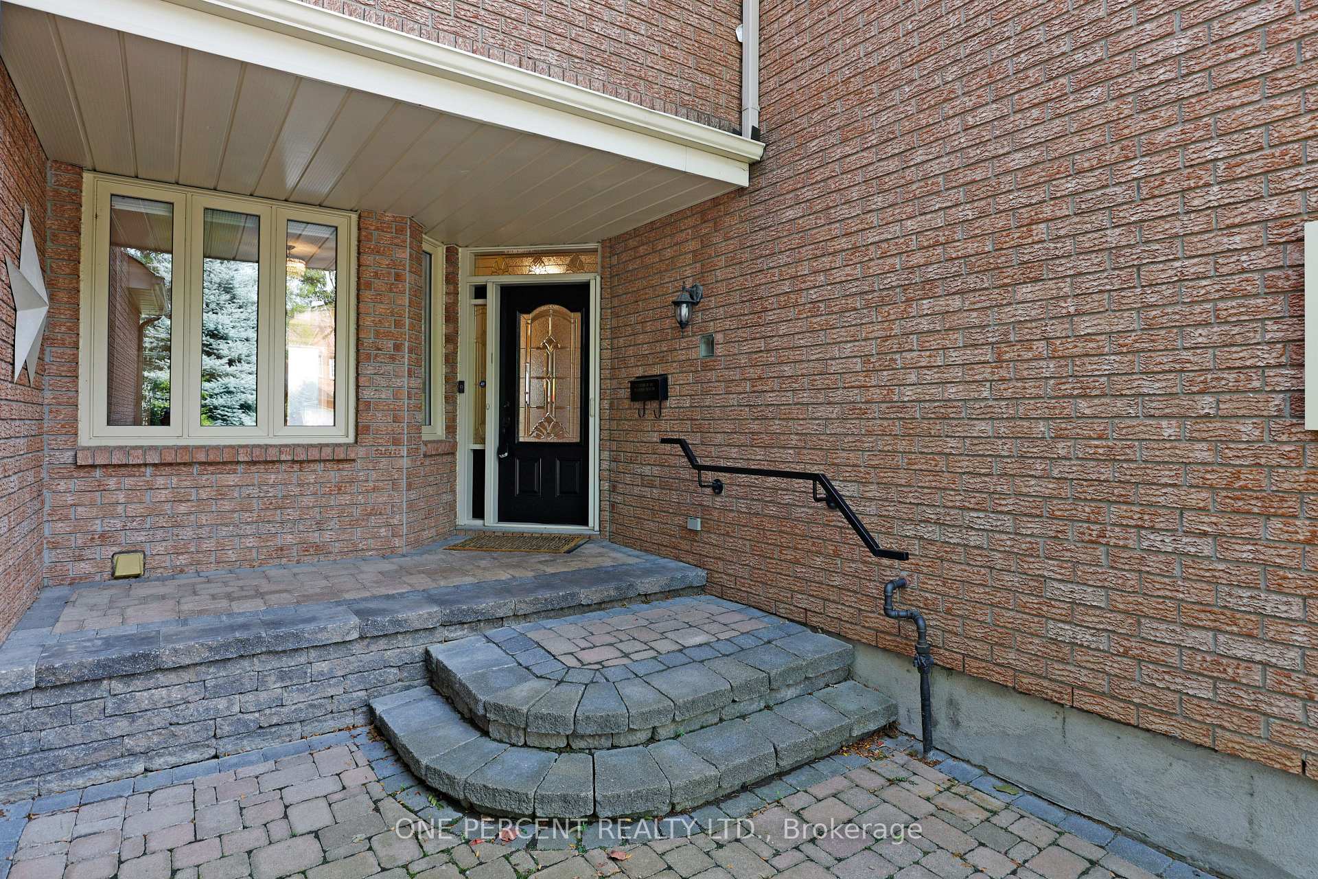 Photo 3 of 29 Windeyer Crescent, Ottawa, Kanata - Kanata Lakes/Heritage Hills — HOMEH