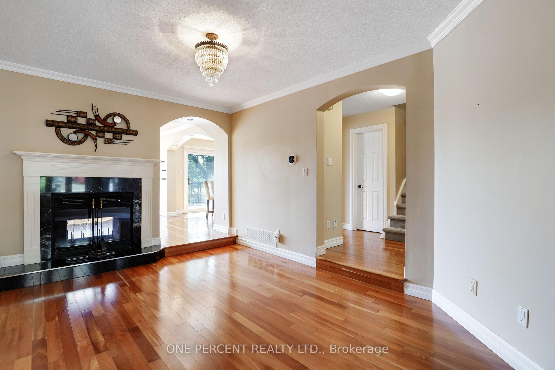 Photo 9 of 29 Windeyer Crescent, Ottawa, Kanata - Kanata Lakes/Heritage Hills — HOMEH