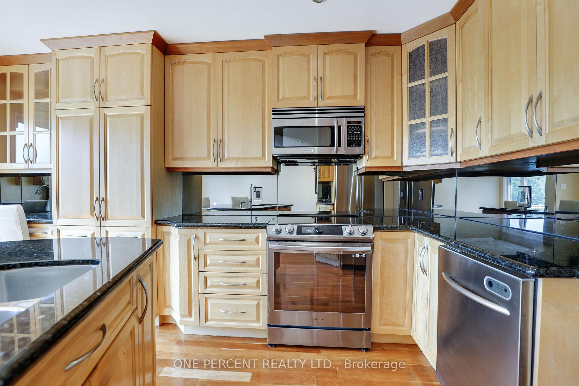 Photo 12 of 29 Windeyer Crescent, Ottawa, Kanata - Kanata Lakes/Heritage Hills — HOMEH