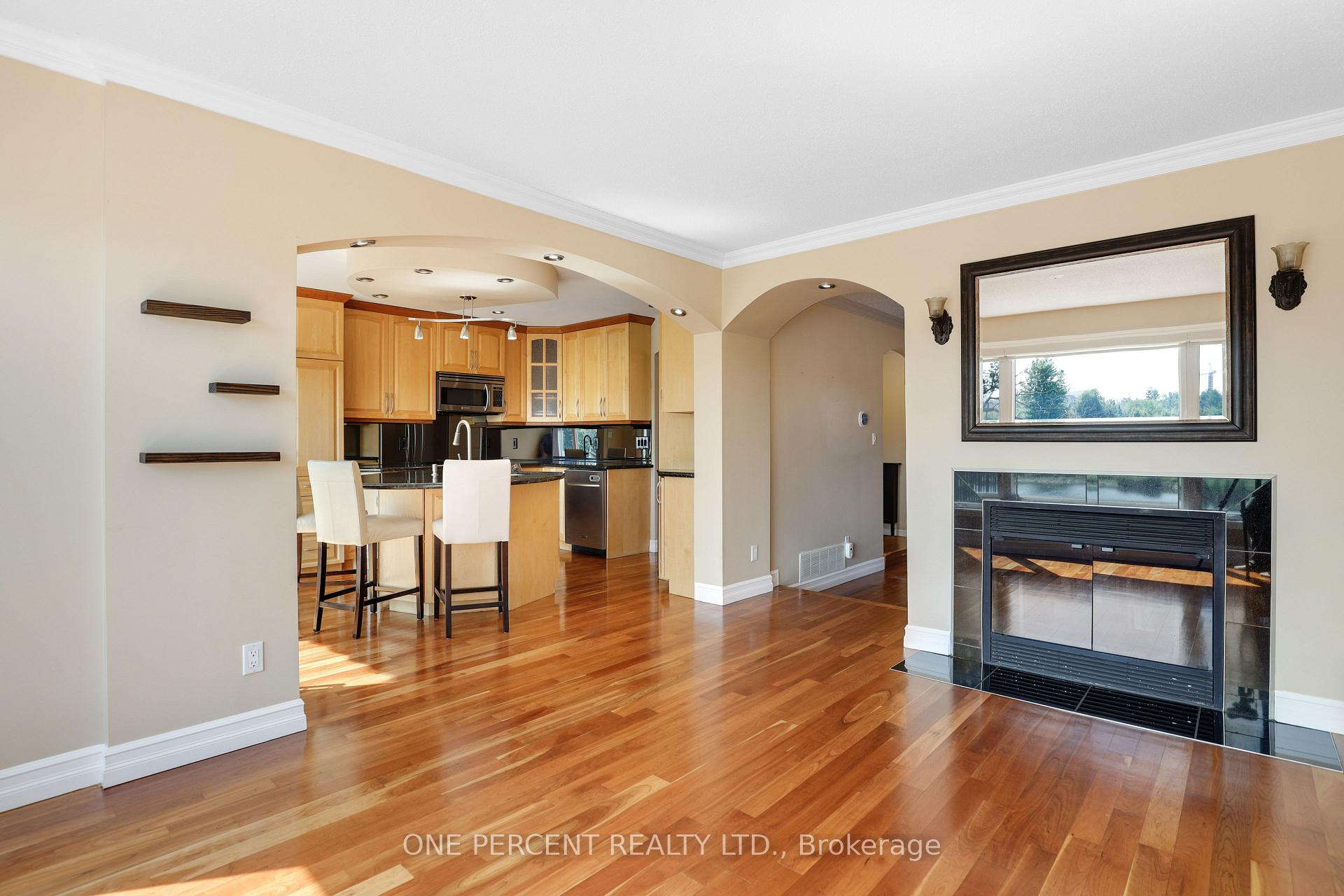 Photo 18 of 29 Windeyer Crescent, Ottawa, Kanata - Kanata Lakes/Heritage Hills — HOMEH