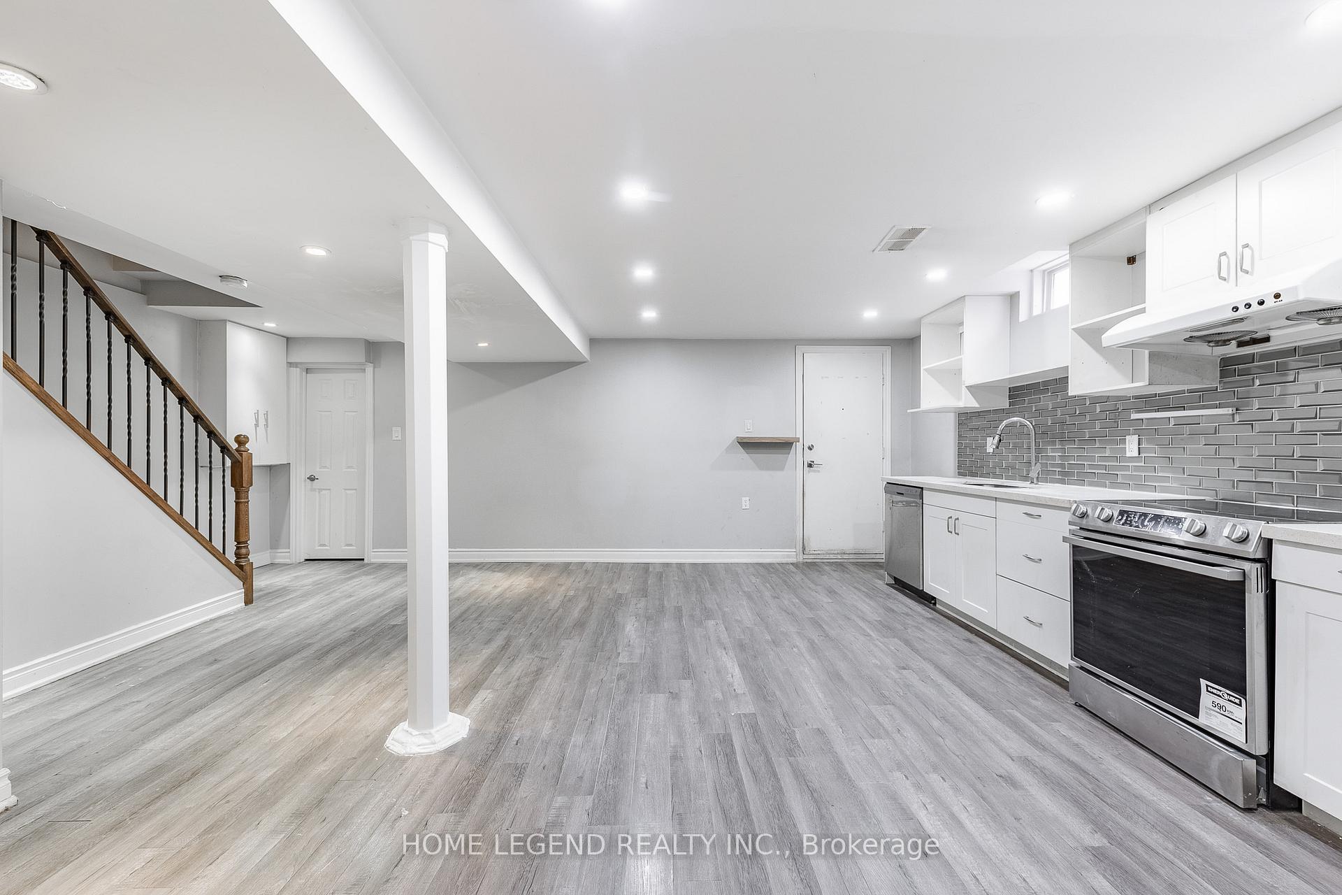 Photo 37 of 102 Tangmere Crescent, Markham, Milliken Mills East — HOMEH