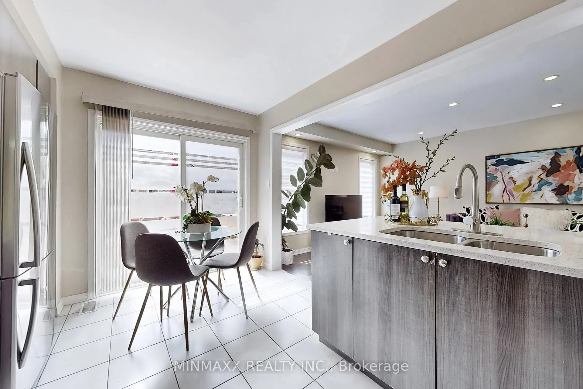 Photo 10 of 1052 Haxton Heights, Milton, Willmott — HOMEH