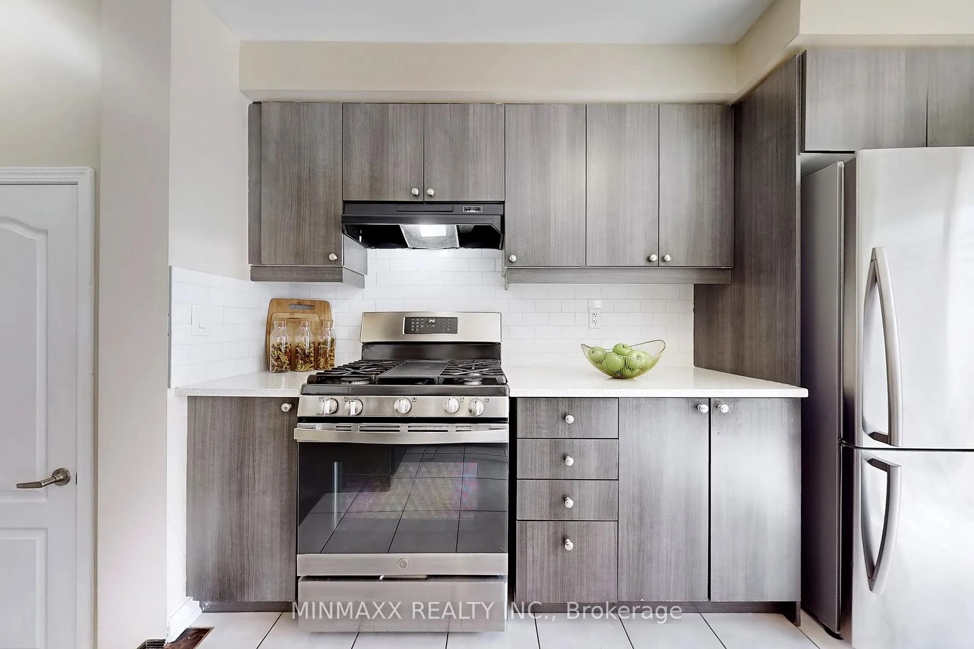 Photo 12 of 1052 Haxton Heights, Milton, Willmott — HOMEH
