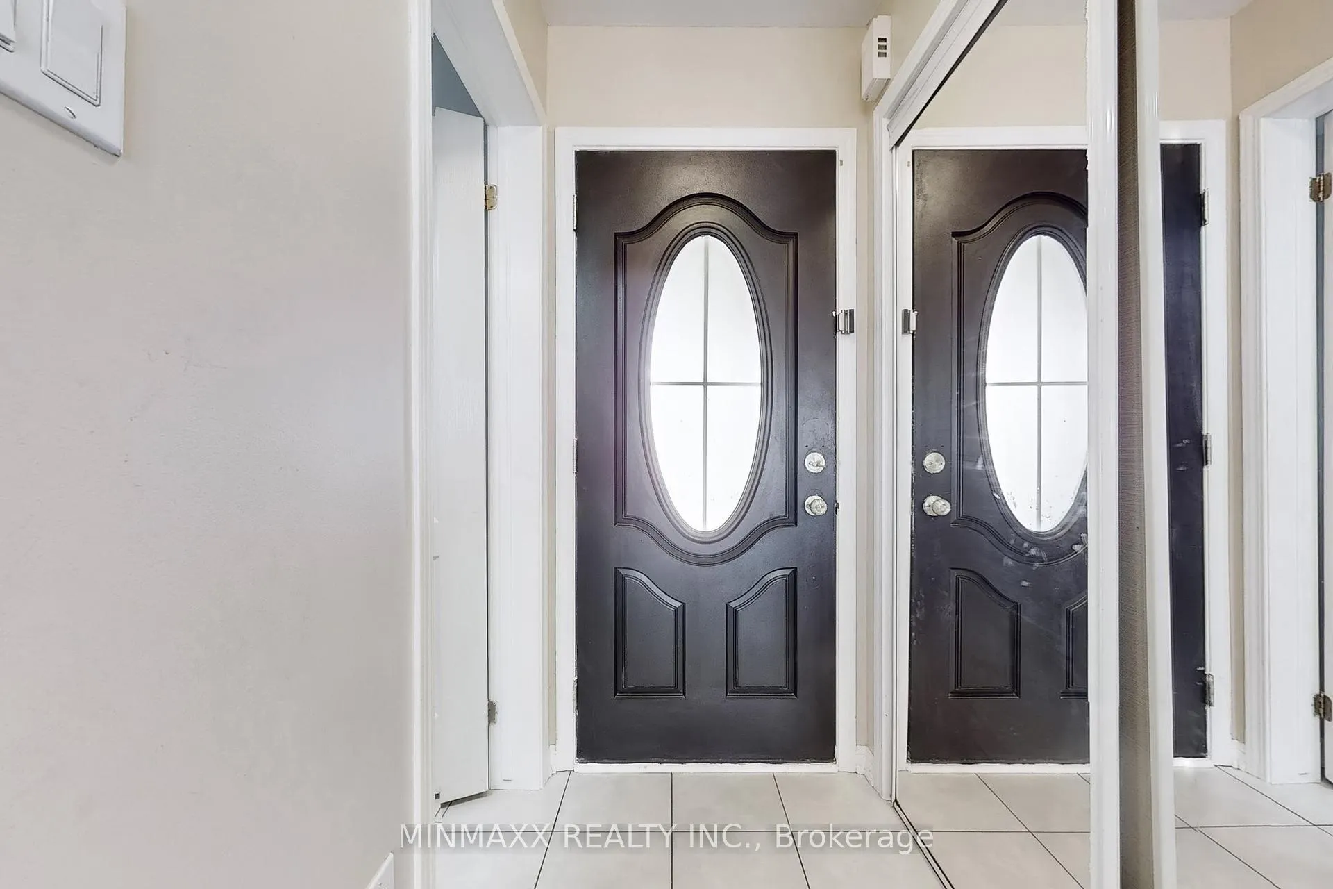 Photo 22 of 1052 Haxton Heights, Milton, Willmott — HOMEH