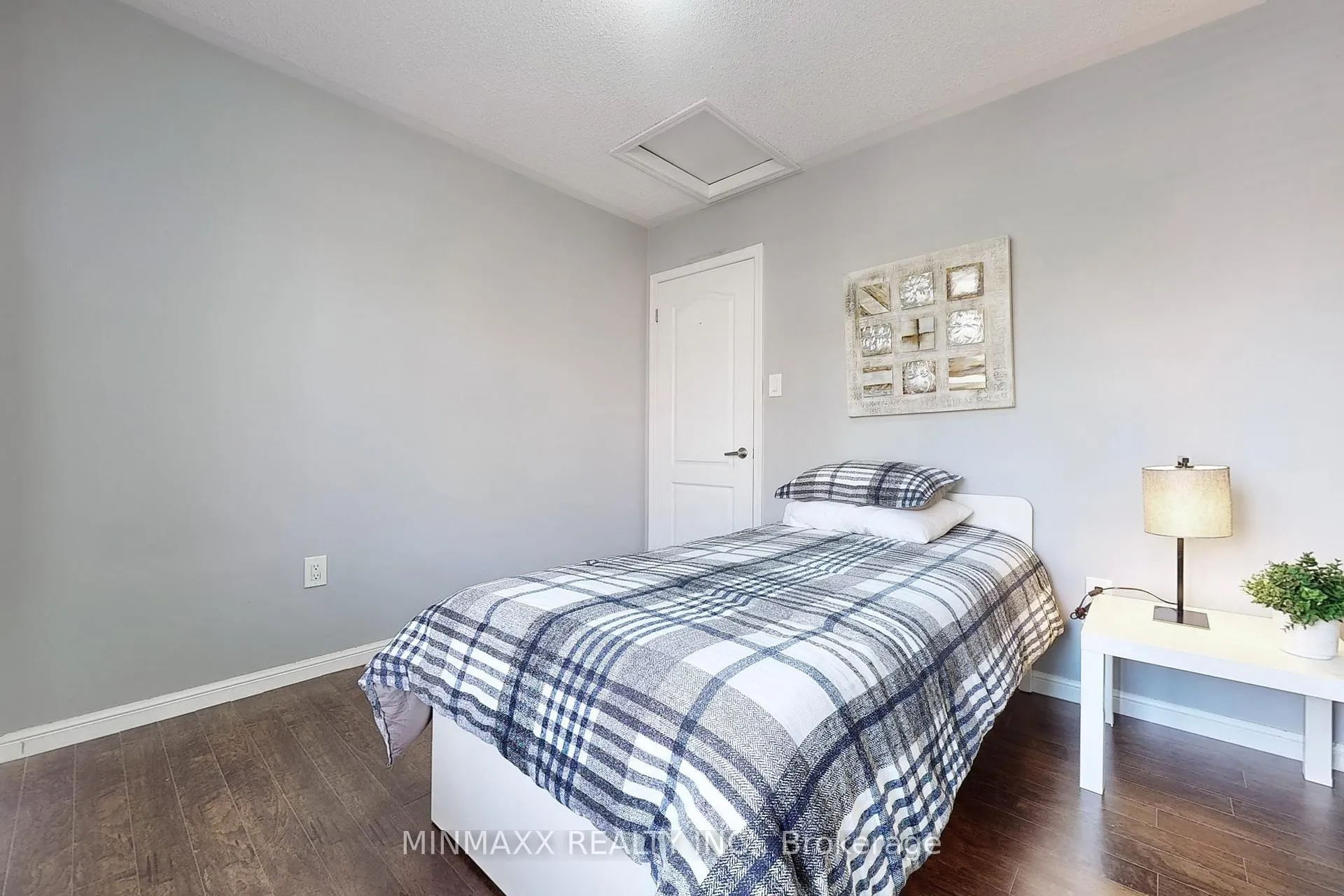 Photo 31 of 1052 Haxton Heights, Milton, Willmott — HOMEH
