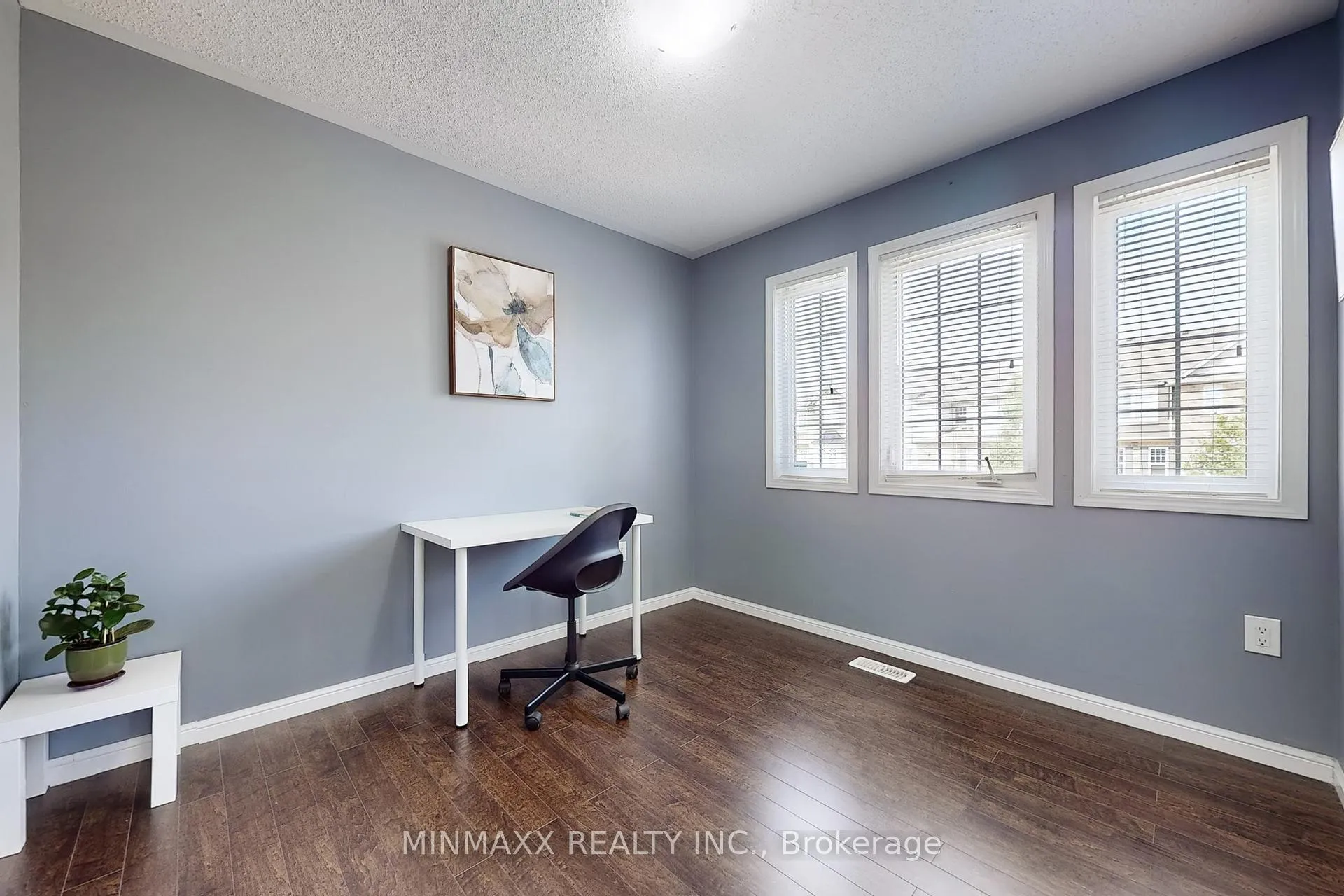 Photo 33 of 1052 Haxton Heights, Milton, Willmott — HOMEH