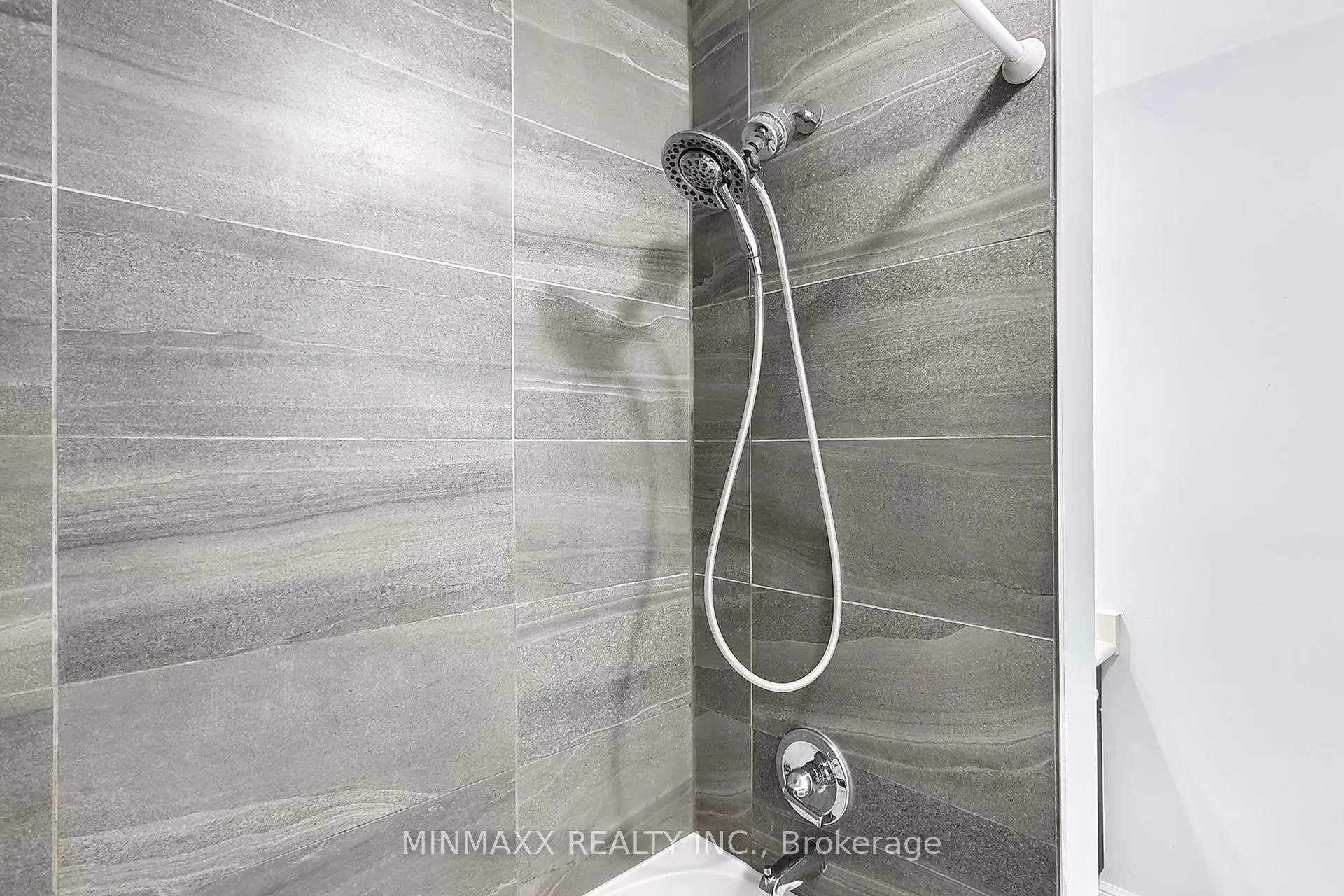 Photo 39 of 1052 Haxton Heights, Milton, Willmott — HOMEH