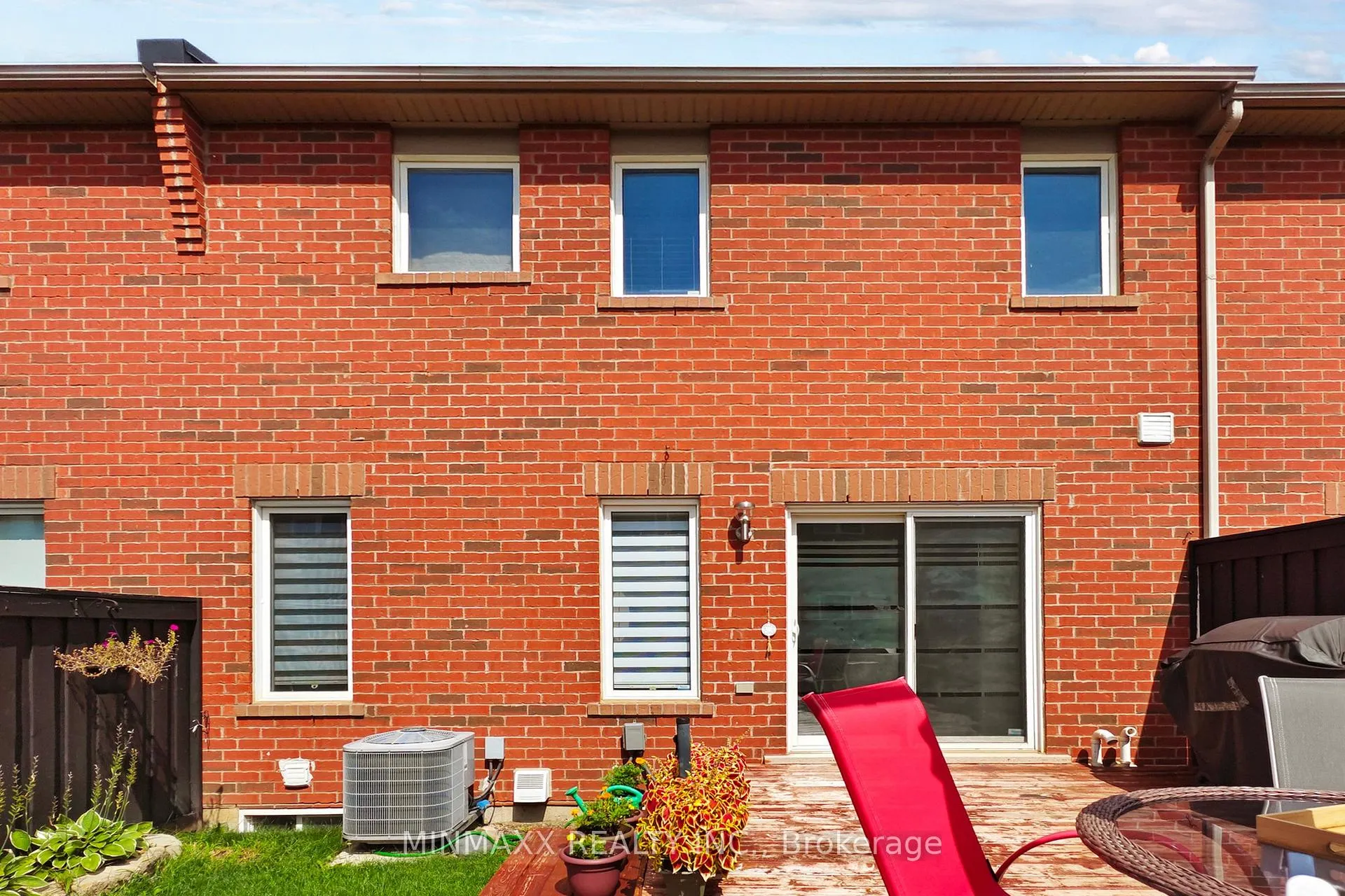 Photo 44 of 1052 Haxton Heights, Milton, Willmott — HOMEH