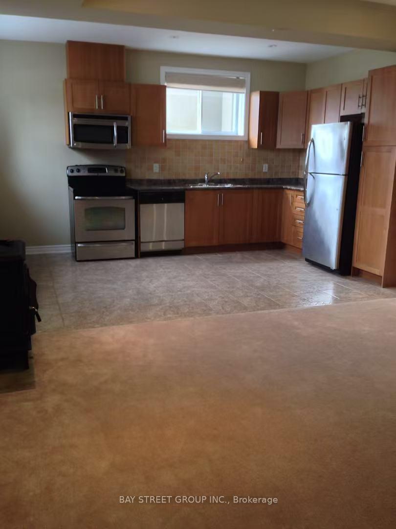 Photo 5 of 8 Charity Court, Hamilton, Meadowlands — HOMEH