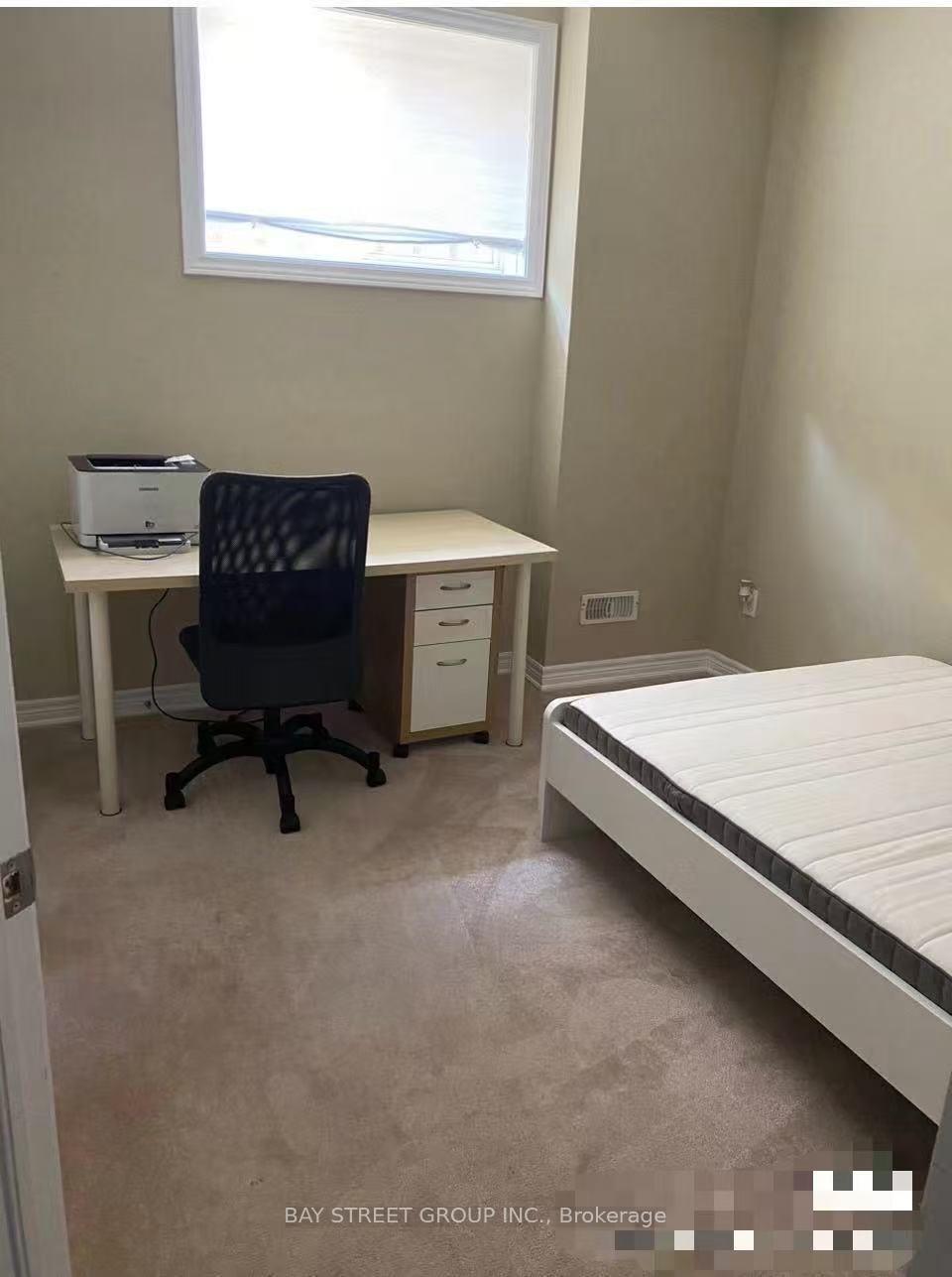 Photo 10 of 8 Charity Court, Hamilton, Meadowlands — HOMEH
