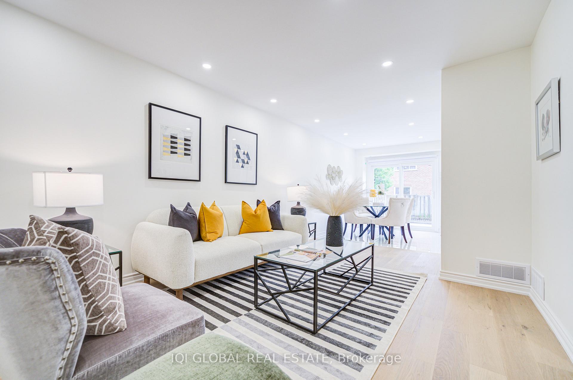 Photo 7 of 27 Providence Crescent, Markham, Milliken Mills West — HOMEH