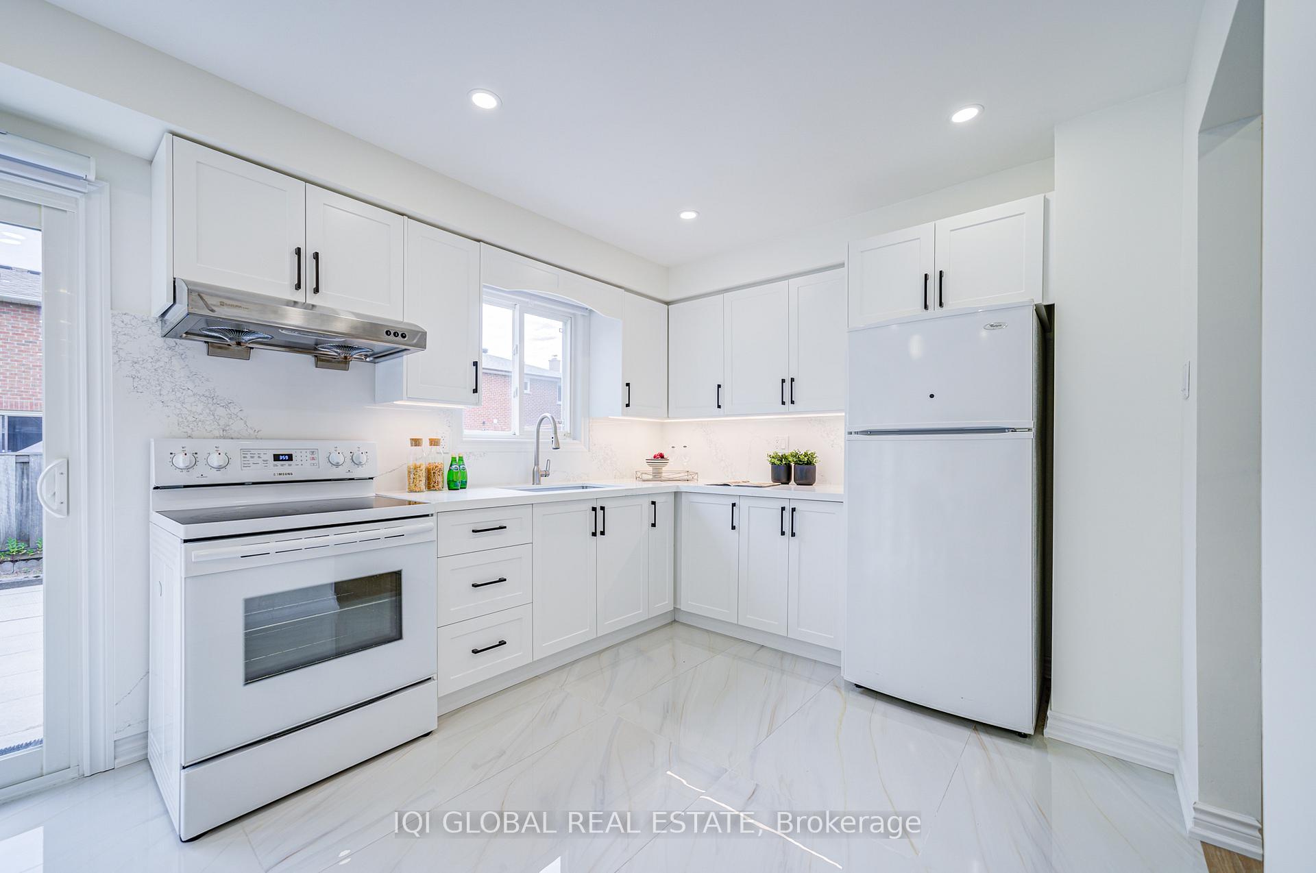 Photo 14 of 27 Providence Crescent, Markham, Milliken Mills West — HOMEH