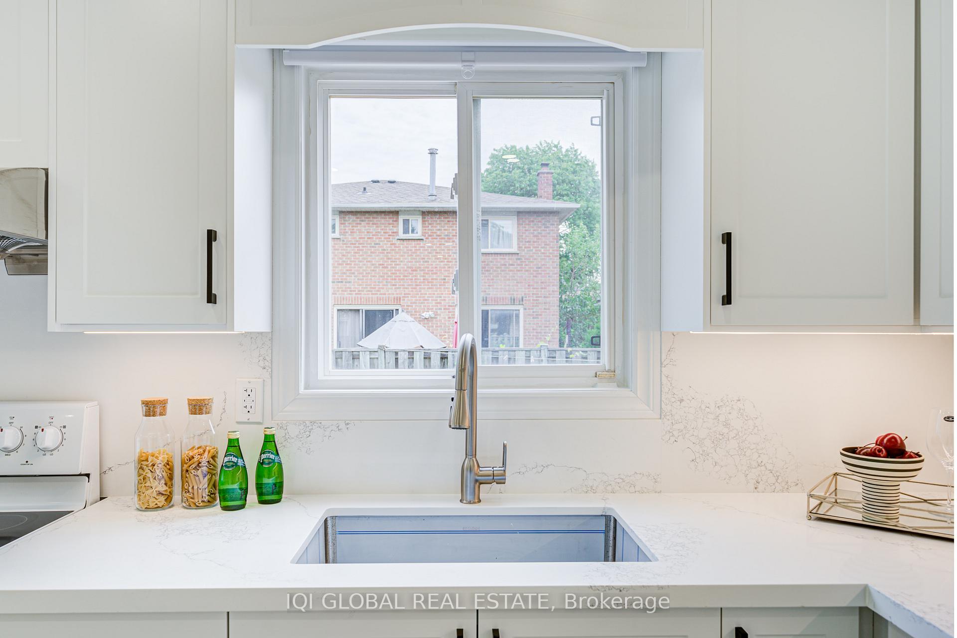 Photo 16 of 27 Providence Crescent, Markham, Milliken Mills West — HOMEH