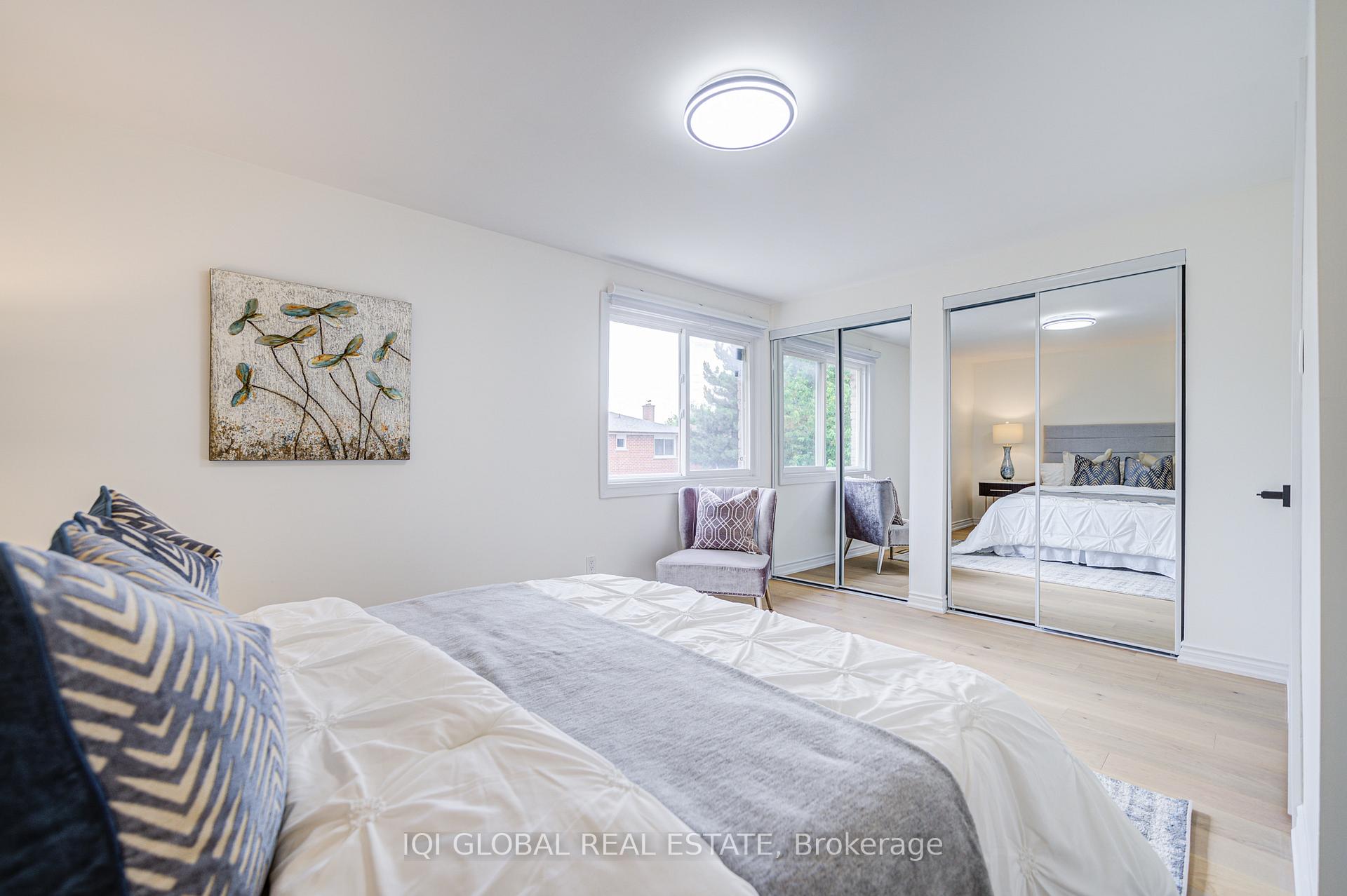 Photo 24 of 27 Providence Crescent, Markham, Milliken Mills West — HOMEH