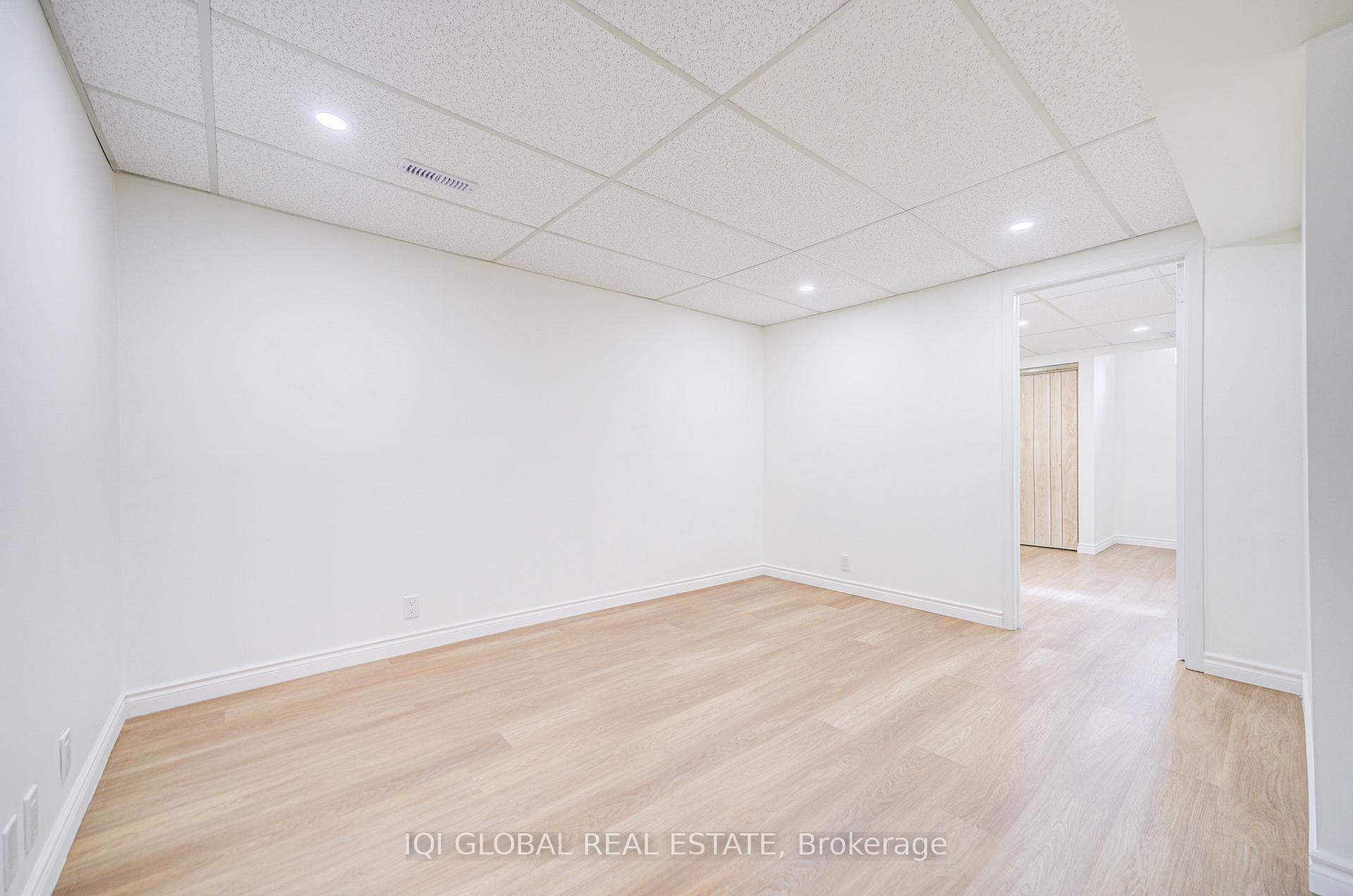 Photo 33 of 27 Providence Crescent, Markham, Milliken Mills West — HOMEH