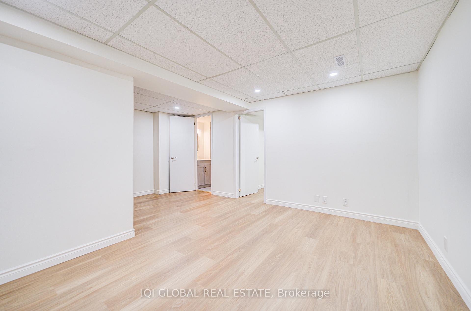 Photo 35 of 27 Providence Crescent, Markham, Milliken Mills West — HOMEH